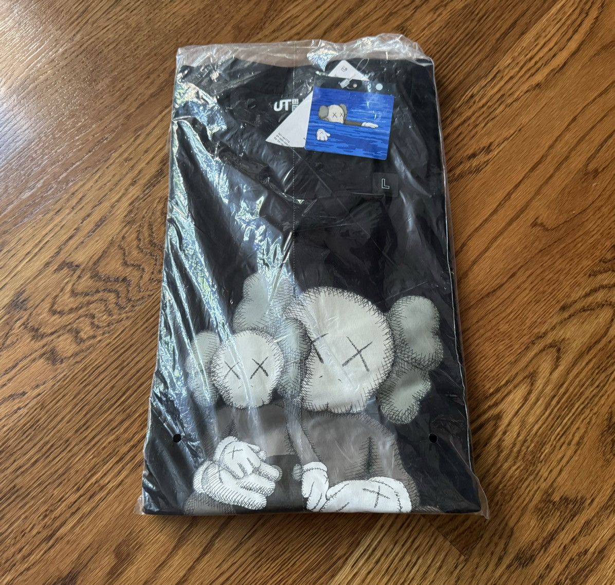 Kaws × Uniqlo Large Kaws Changbai Mountain Tee Black Uniqlo UT T-Shirt Size US L / EU 52-54 / 3 - 3 Thumbnail