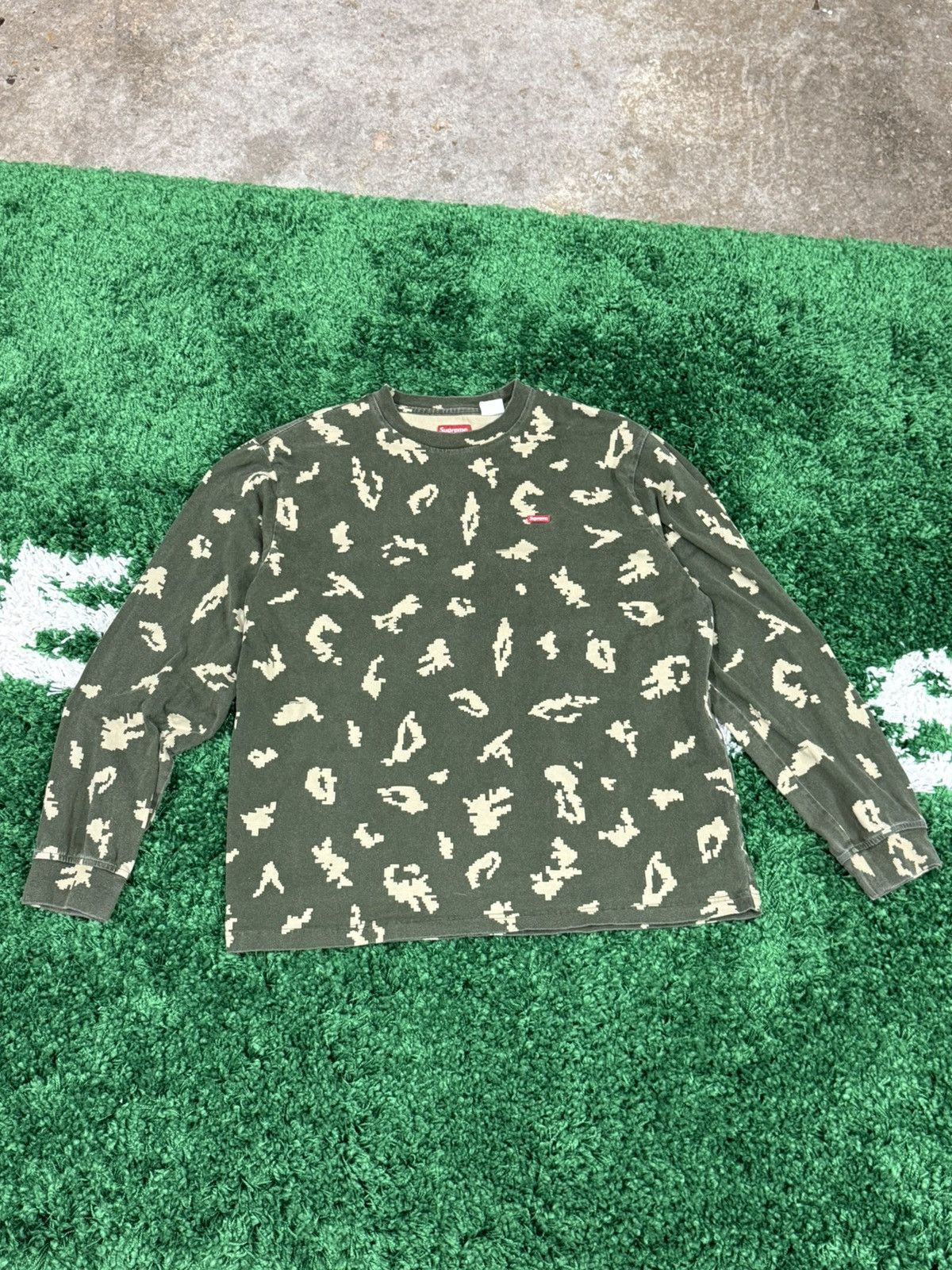 Supreme Supreme Small Box Long Sleeve Tee Olive Digi Camo FW20 Size US M / EU 48-50 / 2 - 1 Thumbnail