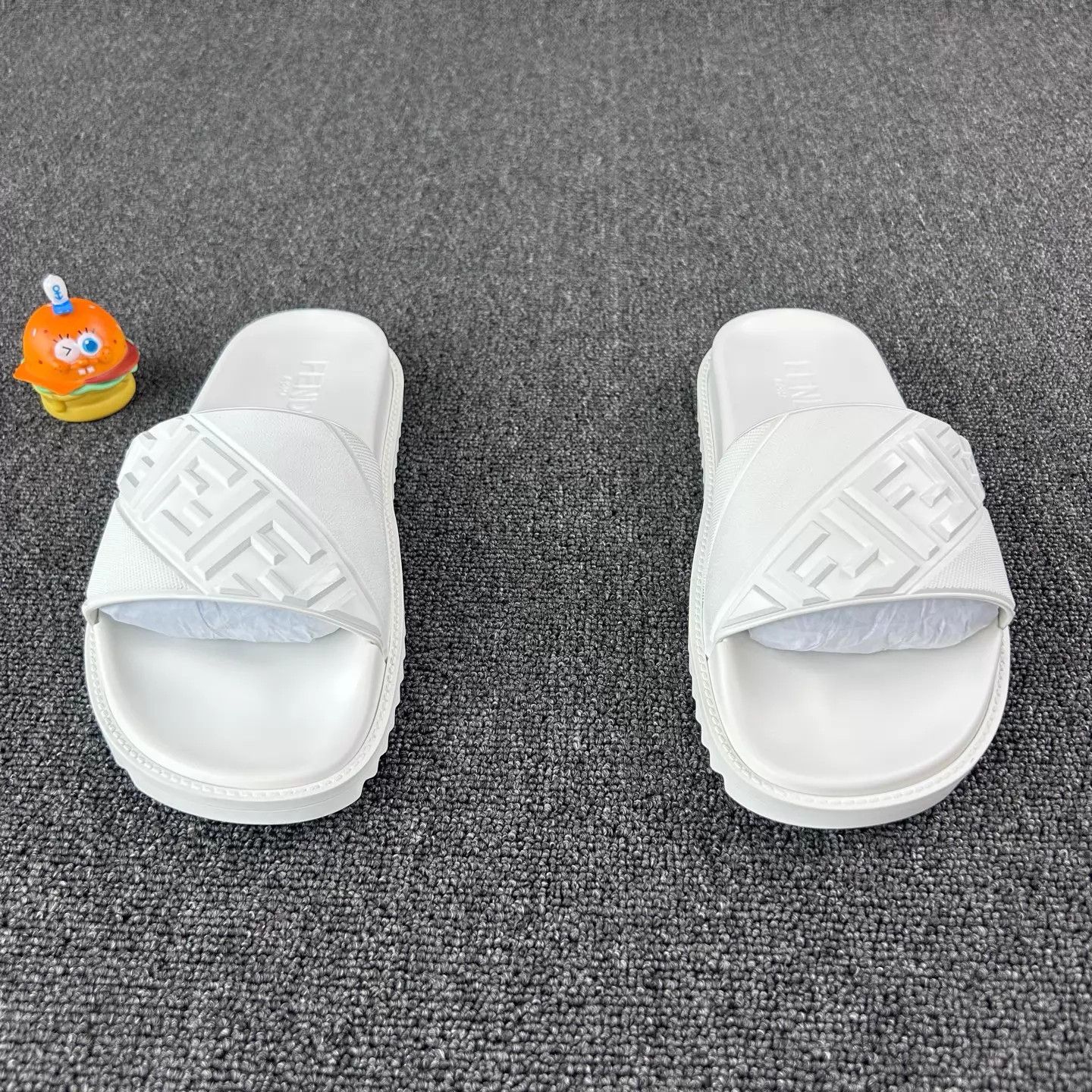 Fendi New Fendi White Embossed Logo Sandals 41 Size US 8 / EU 41 - 2 Thumbnail