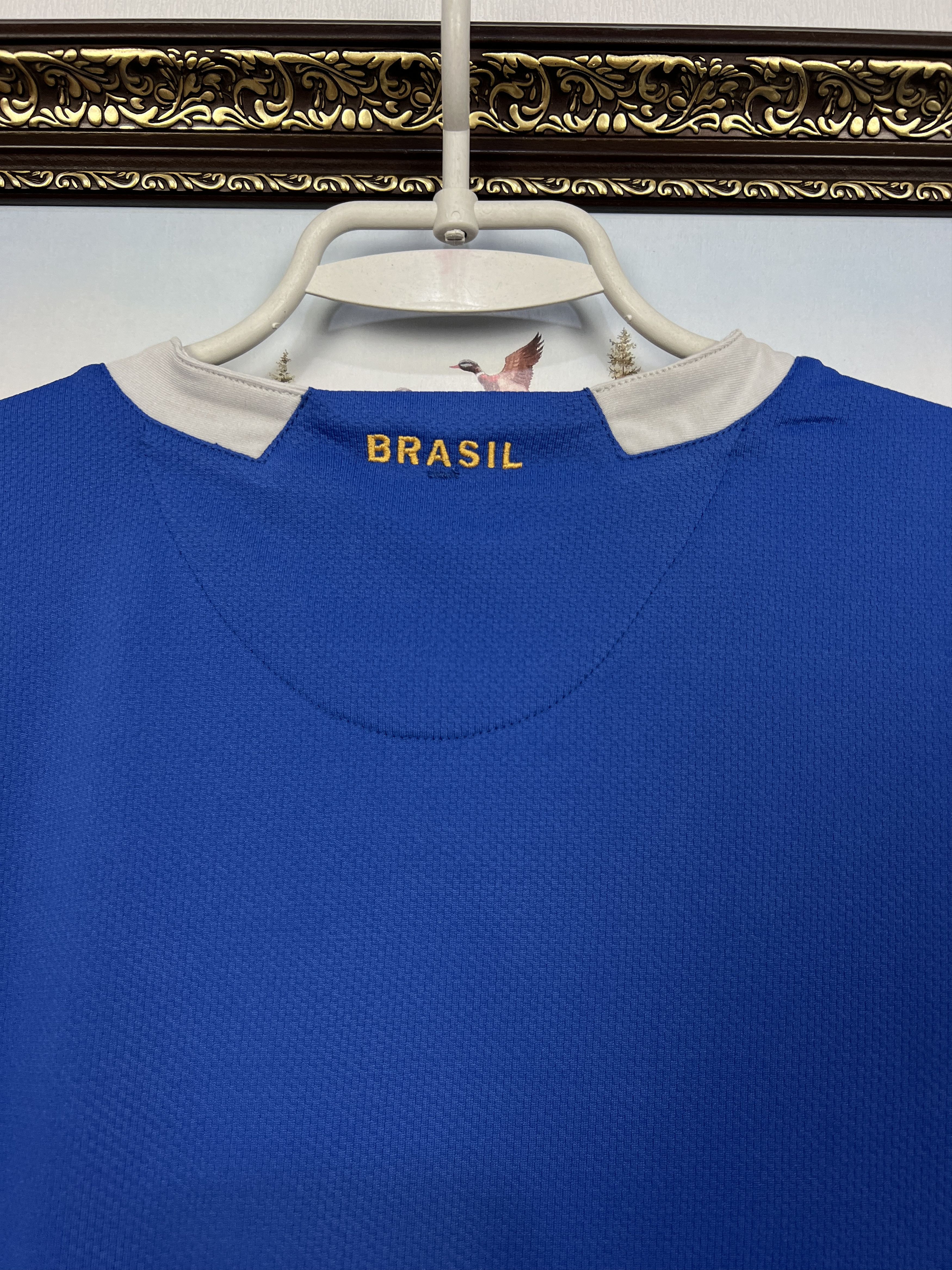 Nike Brazil Away football shirt 2004 Soccer Nike Jersey National Size US L / EU 52-54 / 3 - 14 Thumbnail