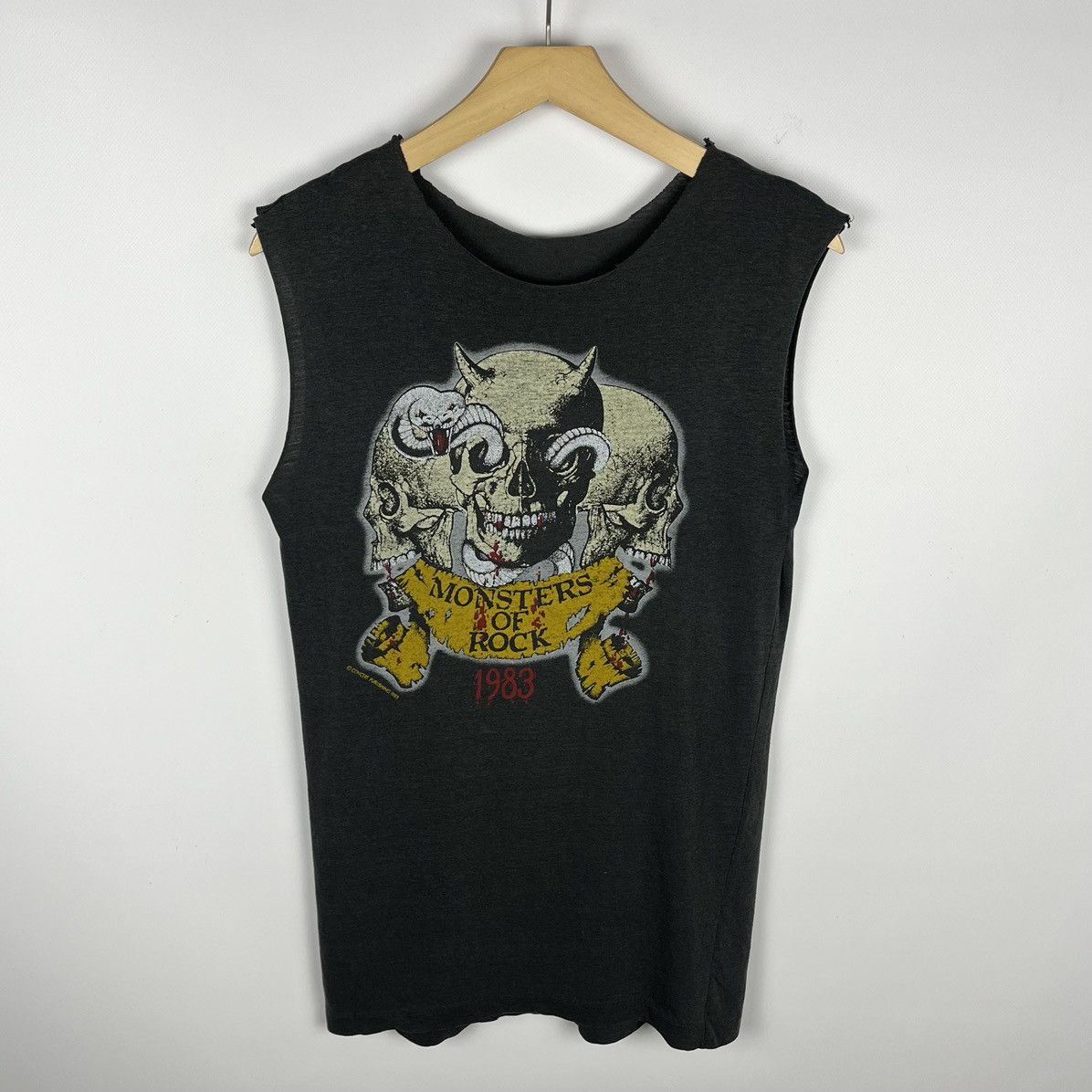 Band Tees Vintage Monster Of Rock rare rock tour T Shirt 1983 Size US M / EU 48-50 / 2 - 1 Thumbnail