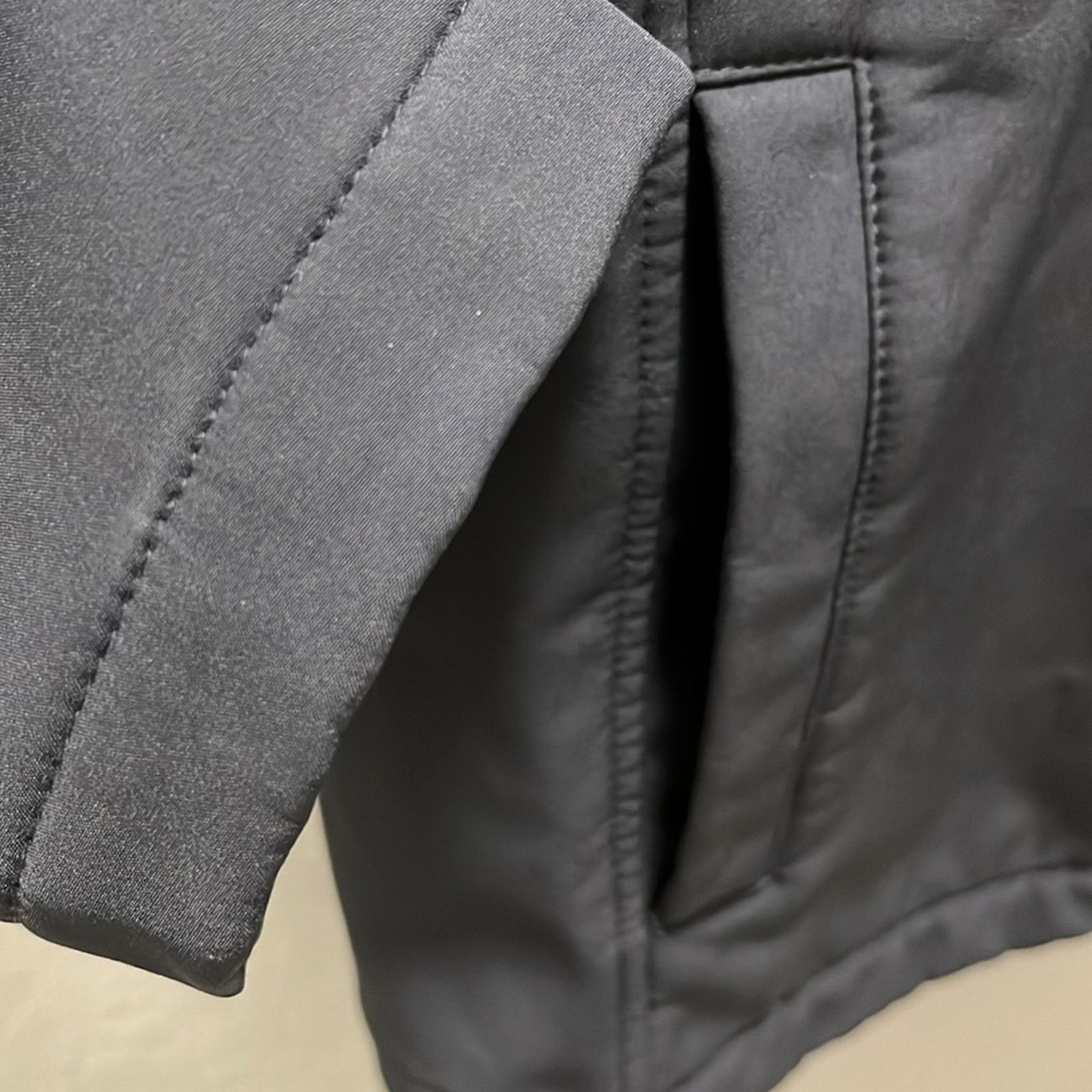Calvin Klein Calvin Klein Men Gray Jacket Infinite Stretch Size XL Size US XL / EU 56 / 4 - 7 Thumbnail