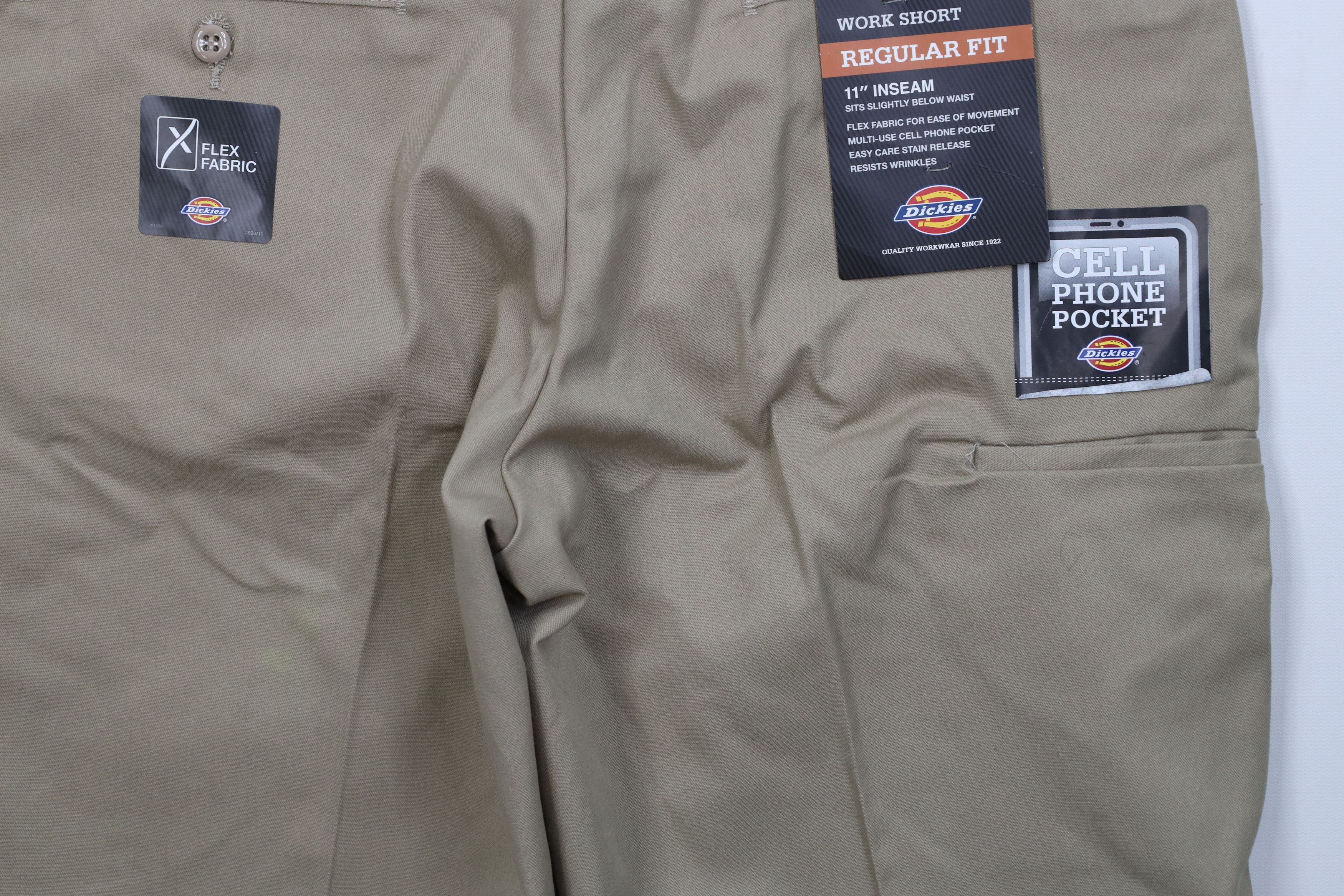 Dickies Deadstock Vintage Y2K Dickies Workwear Mechanic Shorts Beige Size US 32 / EU 48 - 10 Thumbnail