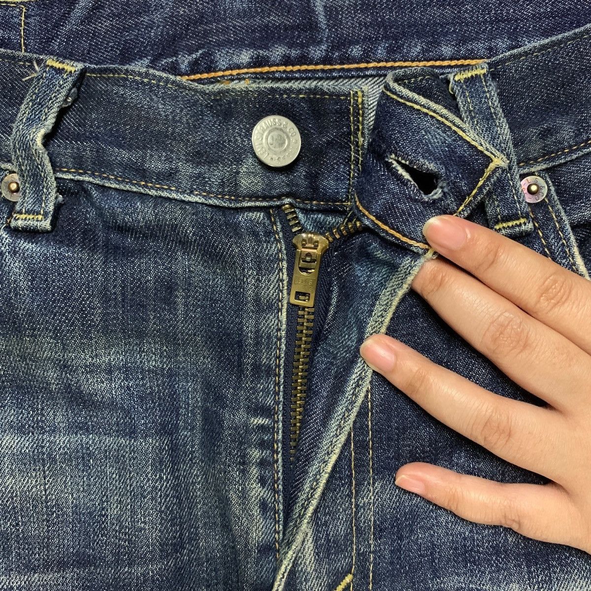 Levi's × Levi's Vintage Clothing Vintage 90s Levis 505 Blue Wash Loose Distressed Jeans 32x31 Size US 32 / EU 48 - 3 Thumbnail