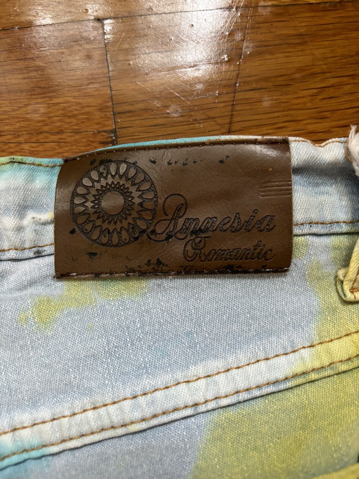 Vintage Vintage Y2K tie dye flare jeans Size 30" / US 8 / IT 44 - 6 Thumbnail