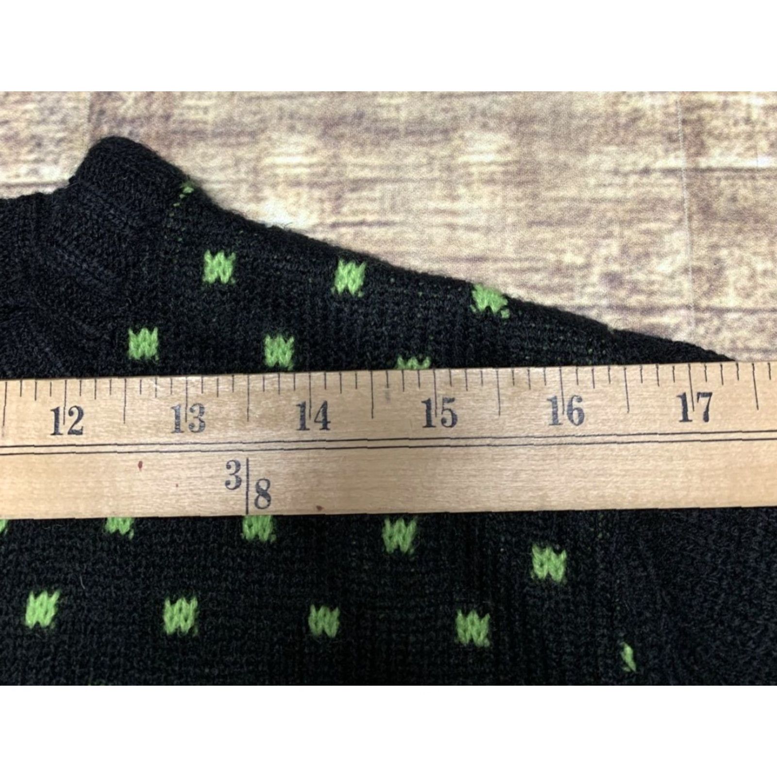 Vintage VINTAGE Are You Naughty or Nice Sequin Furry Women Size S Black Ugly Christmas Sweater Size S / US 4 / IT 40 - 4 Thumbnail