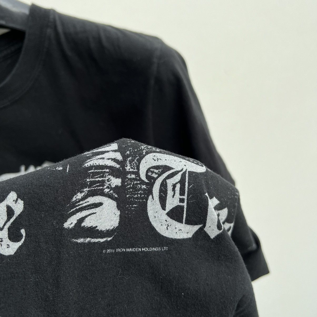 Band Tees × Iron Maiden × Vintage Vintage Iron Maiden tee 2011 tour y2k T-Shirt Size US M / EU 48-50 / 2 - 3 Thumbnail
