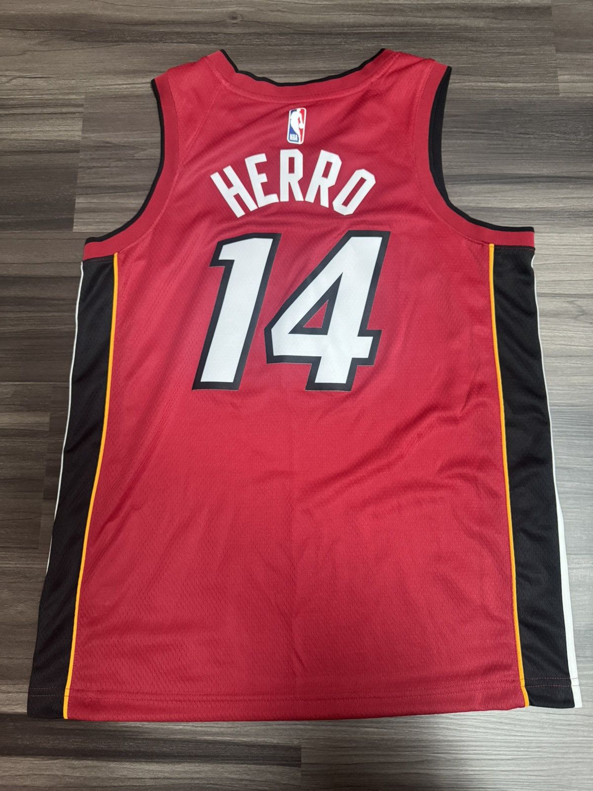 Nike Miami Heat Tyler Herro #14 NBA Dri Fit Swingman Jersey Size US L / EU 52-54 / 3 - 7 Thumbnail