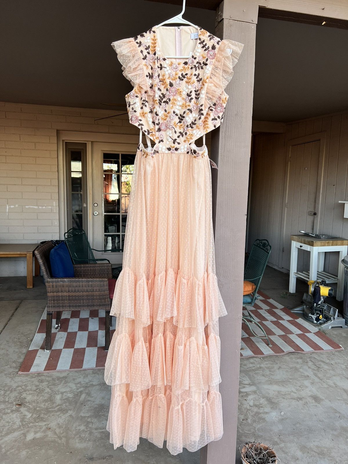 Mac Duggal Embroidered Bodice Cap Sleeve Ruffle Tiered Gown Size M / US 6-8 / IT 42-44 - 4 Thumbnail
