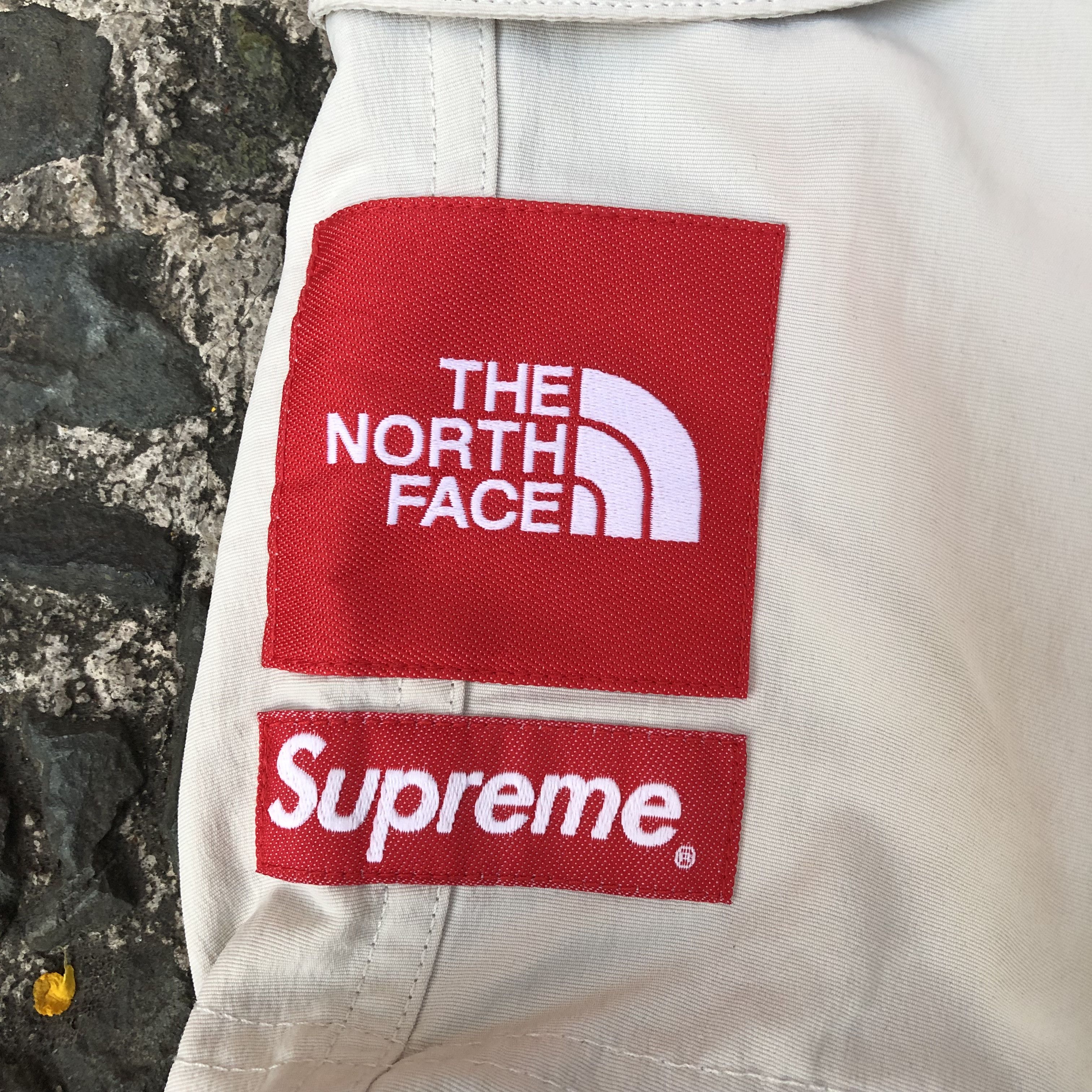 Supreme × The North Face Supreme x The North Face Trekking Zip-off Belted Pants Size US 34 / EU 50 - 7 Thumbnail