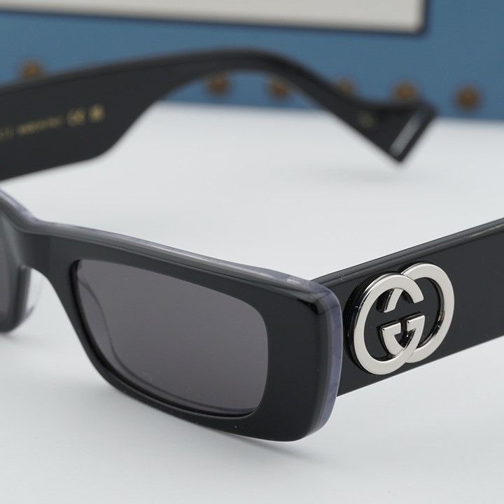 Gucci Gucci GG0516S 018 Sunglasses Black Rectangle Frame, Grey Size ONE SIZE - 8 Thumbnail