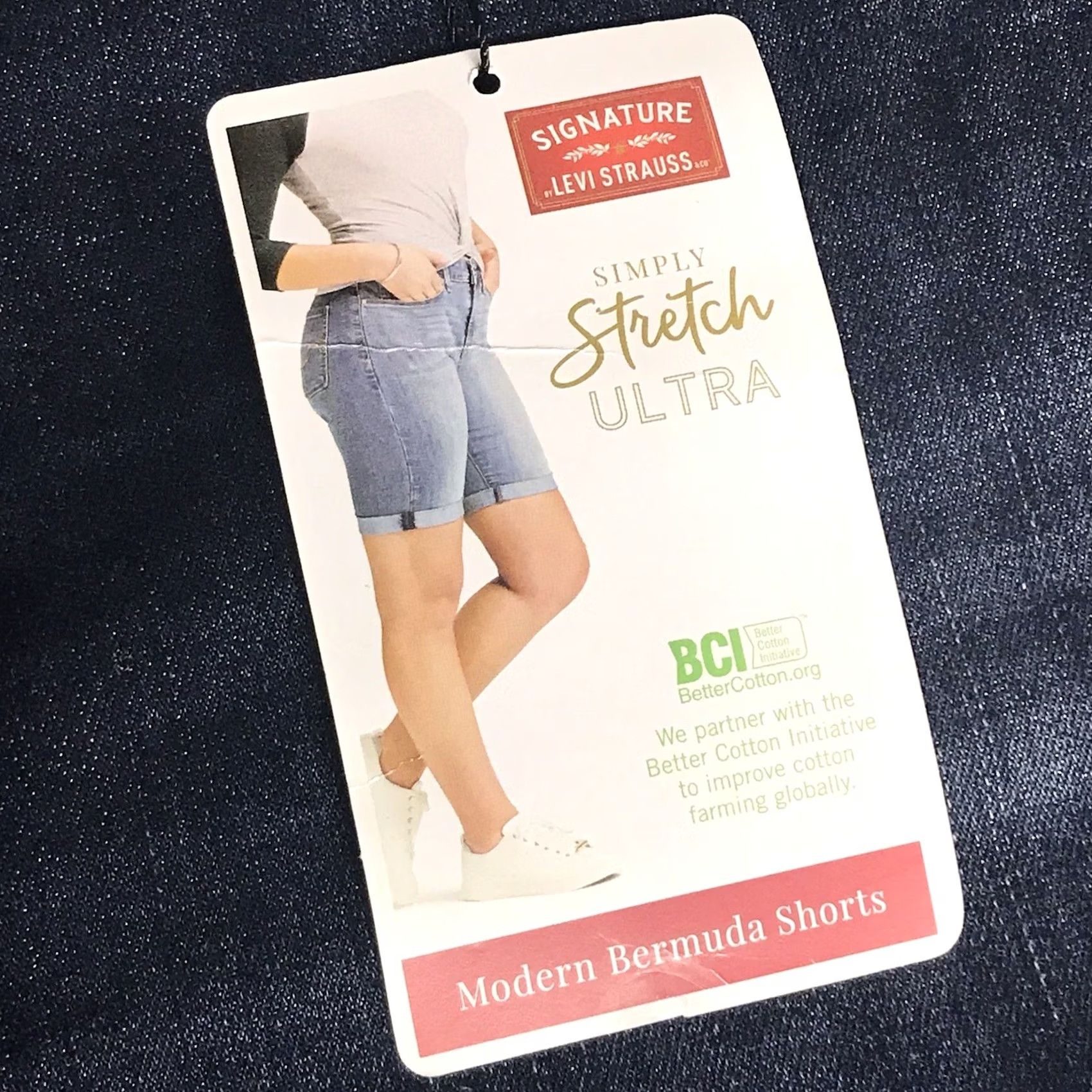 Levi's VINTAGE Levi's Women Dark Indigo Simply Stretch Ultra Denim Modern Bermuda Shorts 20 Size 42" / US 20 - 5 Thumbnail
