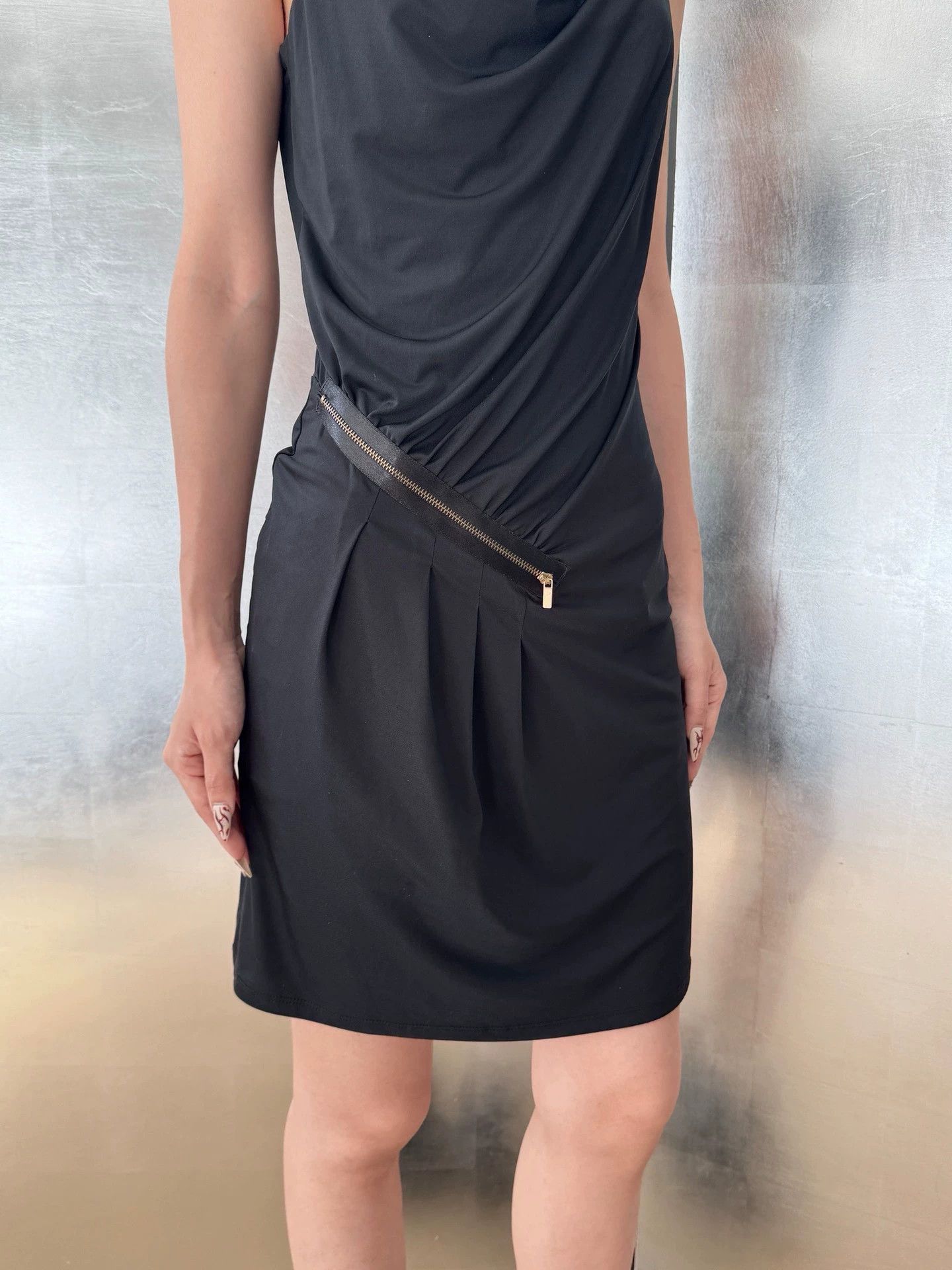 Vintage French Vintage Plunge Neck Waisted Stretchy Dress 36 Size XS / US 0-2 / IT 36-38 - 2 Thumbnail