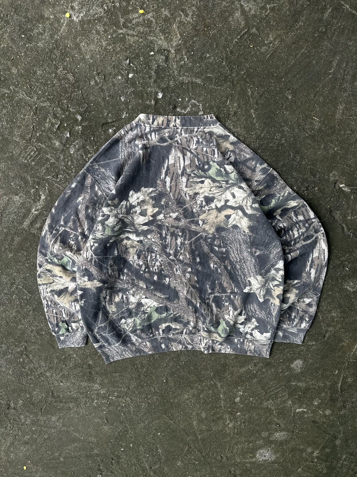 Carhartt × Vintage Vintage Realtree Camo Sweatshirt Carhartt Style Baggy Size US XXL / EU 58 / 5 - 8 Thumbnail
