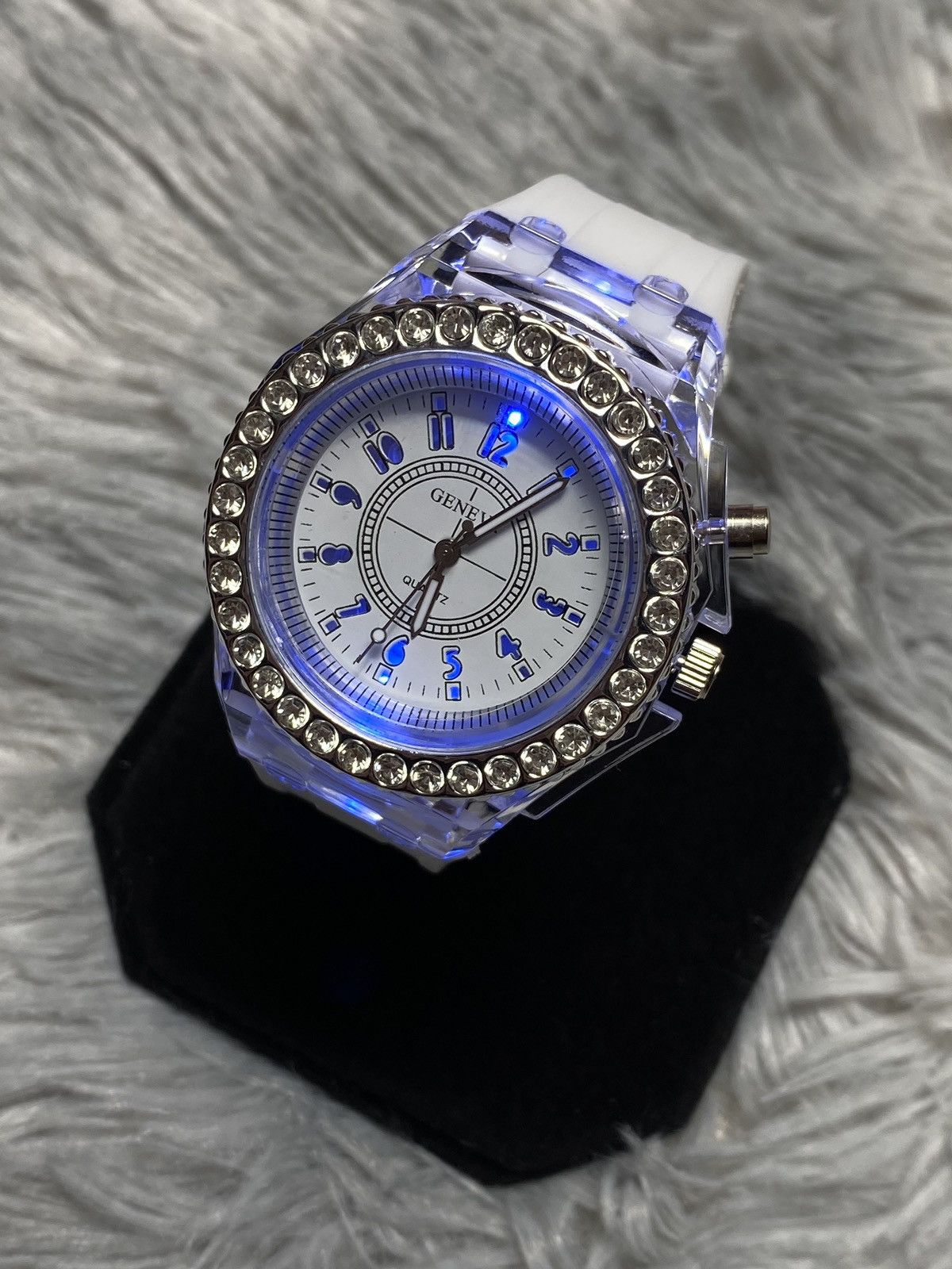 Japanese Brand Geneva LED Light-Up Crystal Watch | Japanese Brand Size ONE SIZE - 4 Thumbnail