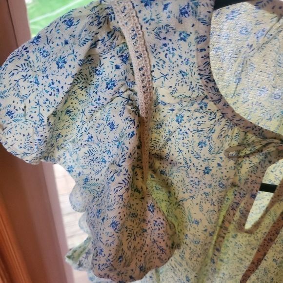 Lucky Brand Lucky Brand Yellow Blue Floral Smock Short Sleeve Sz. M Top Size M / US 6-8 / IT 42-44 - 4 Thumbnail