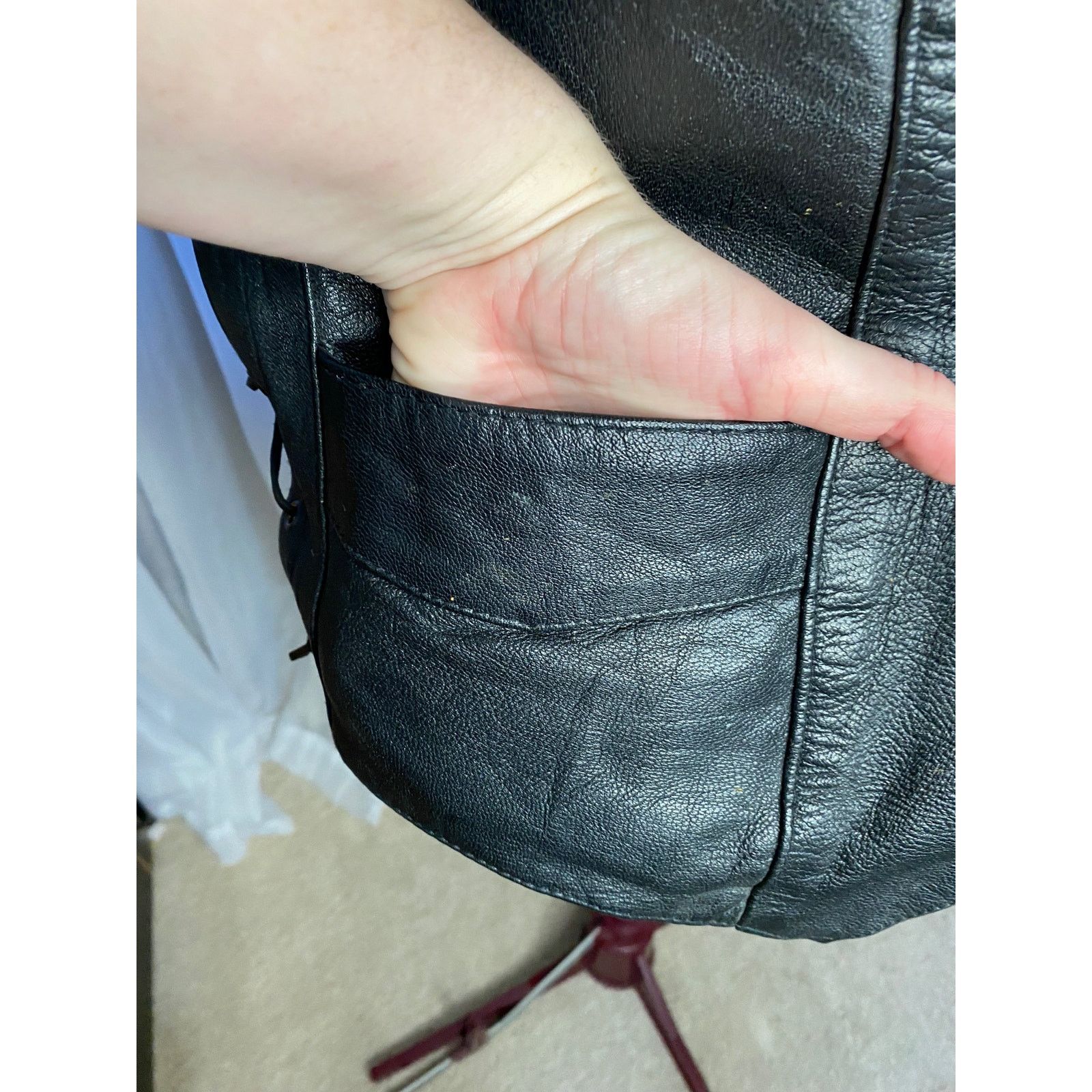 Genuine Leather Mens leather vest motorcycle lace up sides snap front Size US XXL / EU 58 / 5 - 7 Thumbnail
