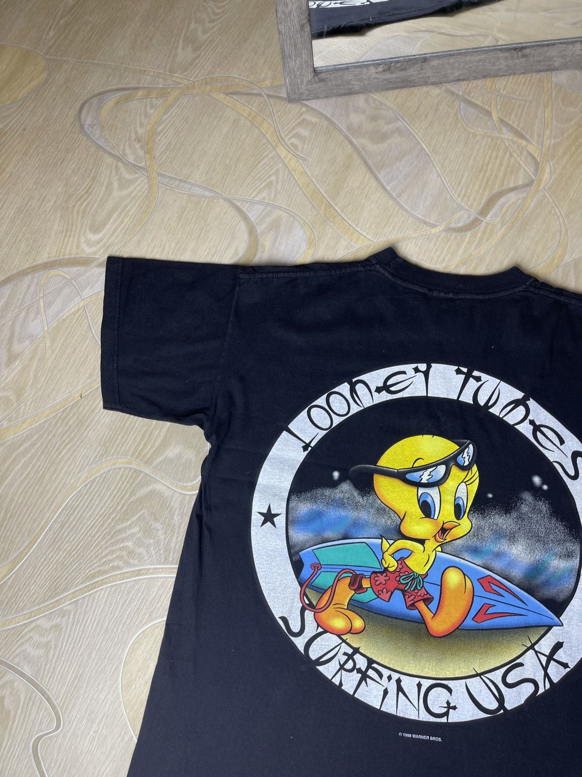 Cartoon Network Looney Tunes Surfing USA vintage 1998 big logo tee shirt Size US L / EU 52-54 / 3 - 11 Thumbnail