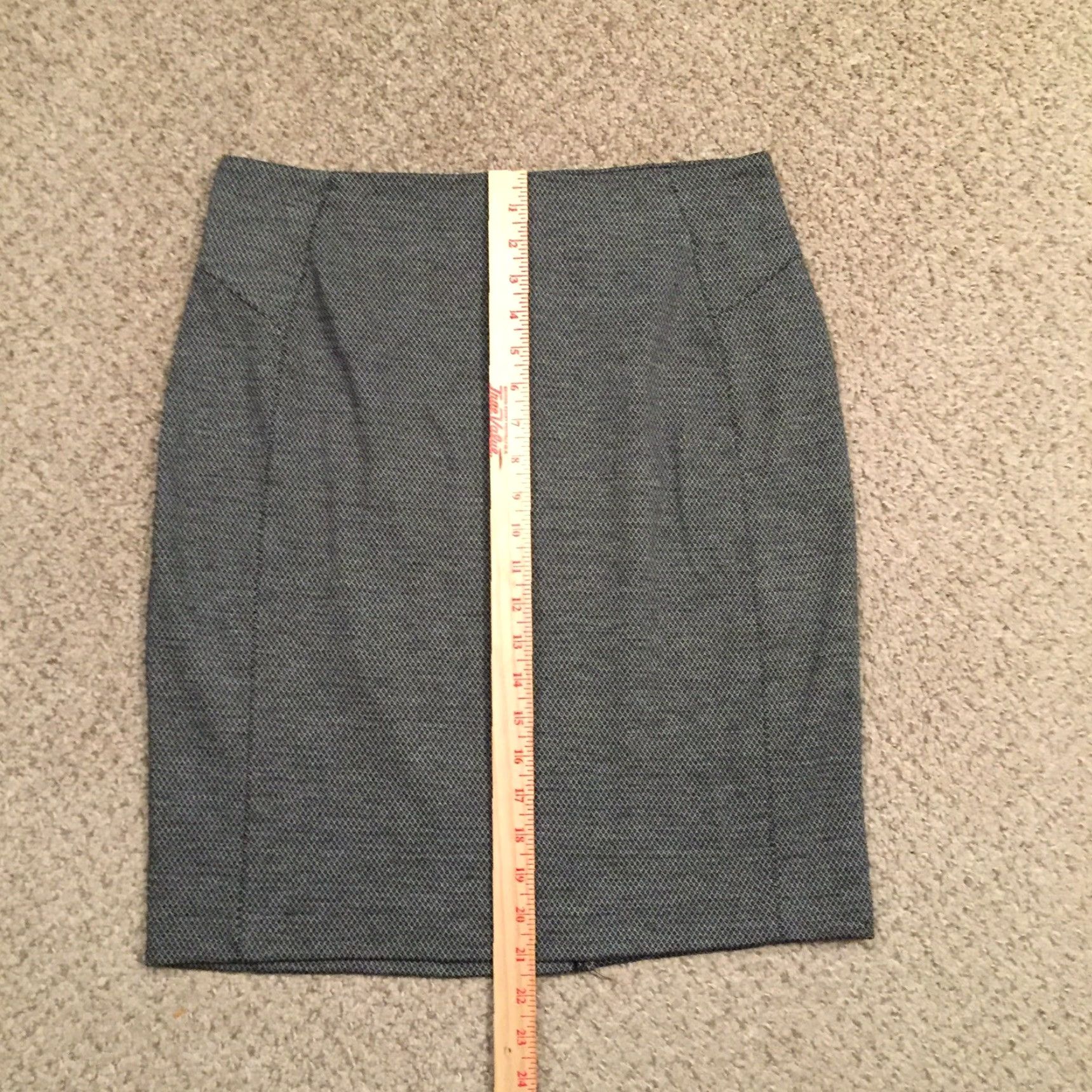Sea New York New York & Company Skirt Knee Length Gray Geometric Pull On M Unlined Slit Pencil Women Mens? Size 32" / US 10 / IT 46 - 4 Thumbnail