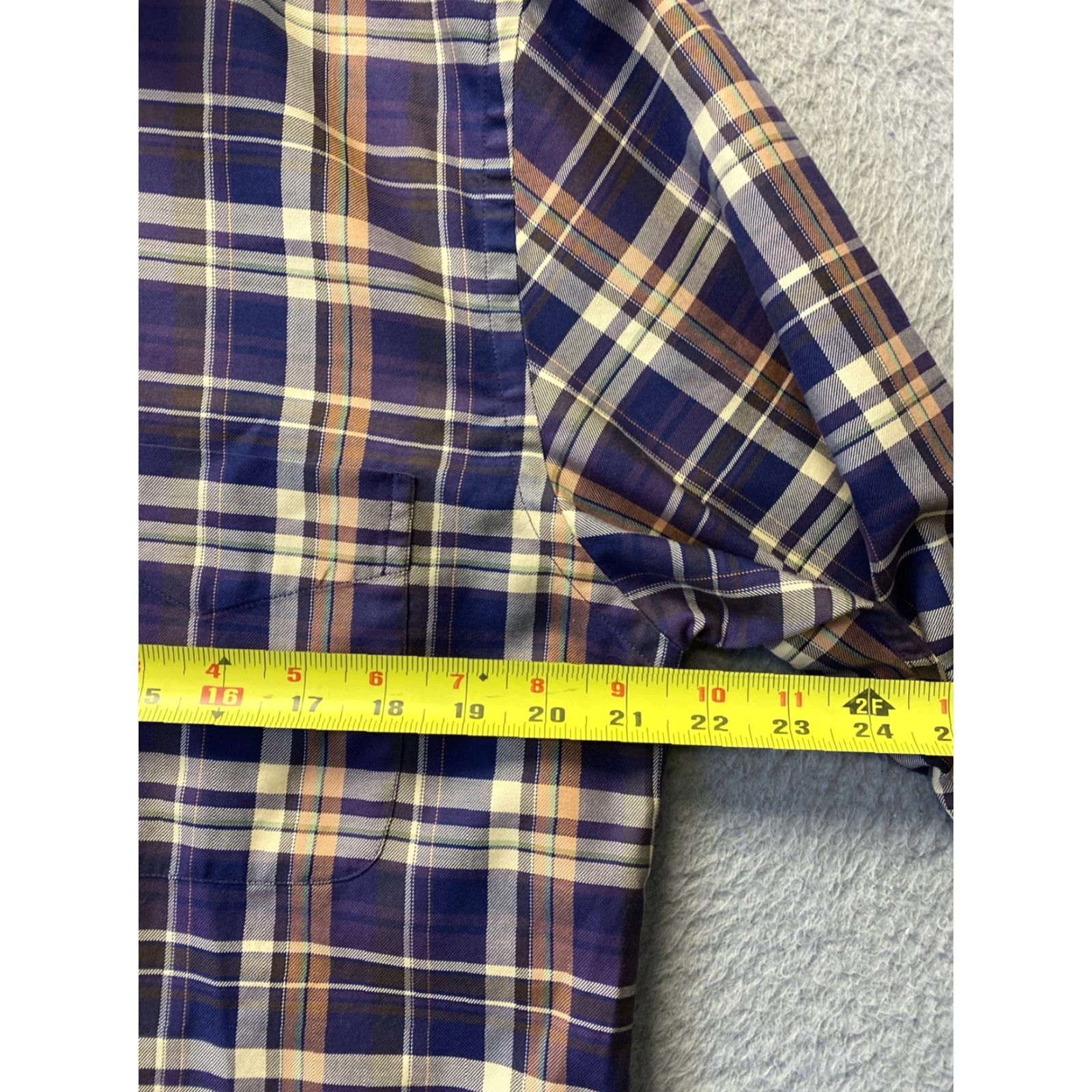 Jos. A. Bank Jos. A. Bank Button Shirt Men’s M Multicolor Plaid Cotton Traveler’s Collection /0596 Size US M / EU 48-50 / 2 - 6 Thumbnail