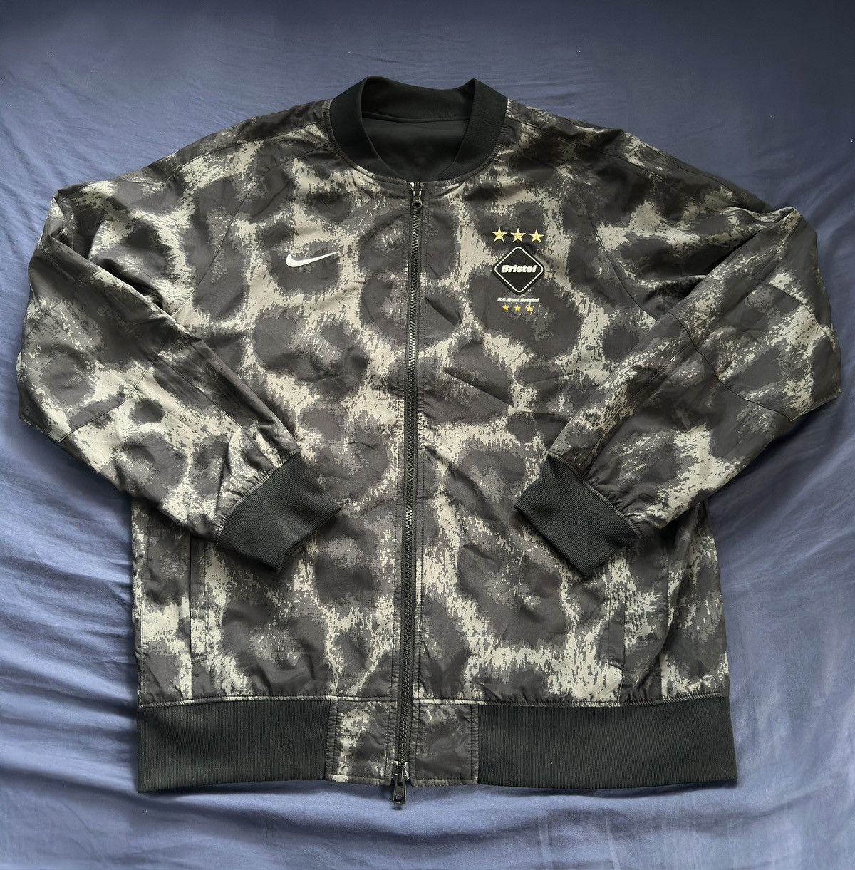 F.C.R.B Nike x FCRB Reversible Black & Leopard Print Jacket Size US L / EU 52-54 / 3 - 1 Thumbnail