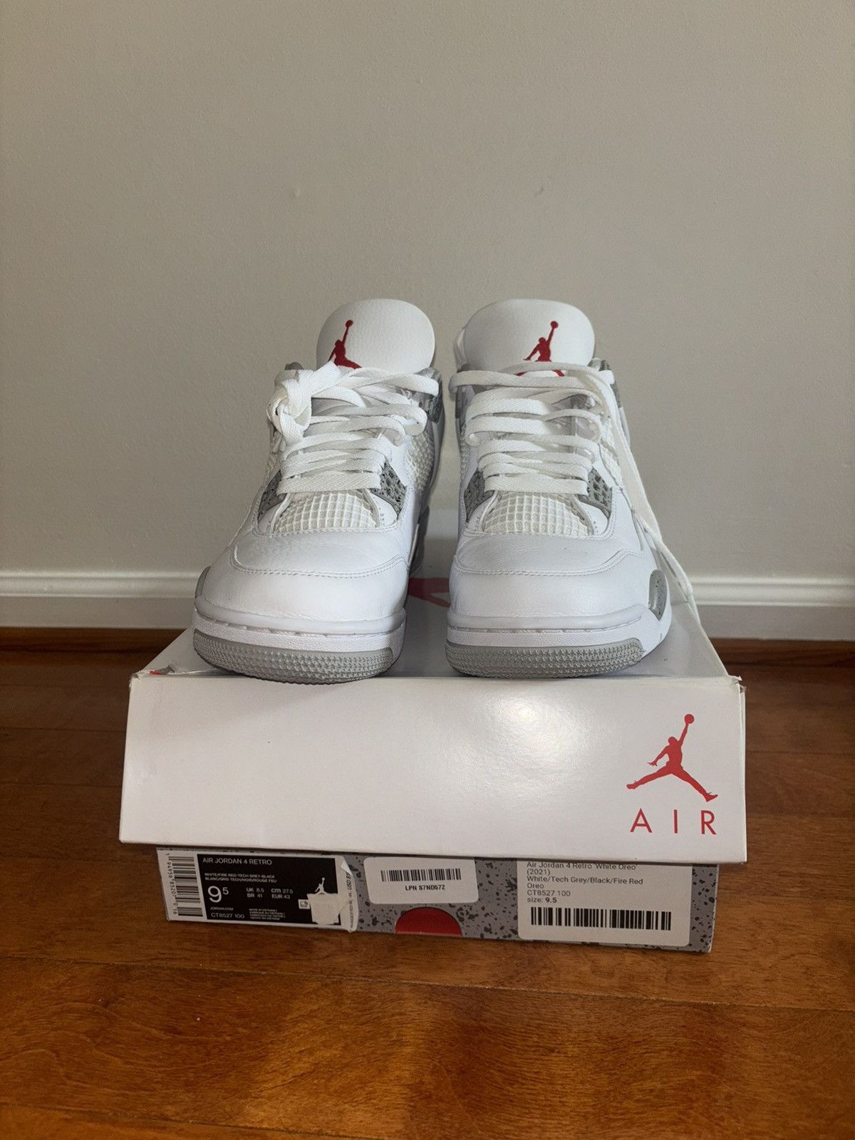 Jordan Brand Men’s Air Jordan 4 Retro - Oreo US 9.5 Size US 9.5 / EU 42-43 - 1 Thumbnail