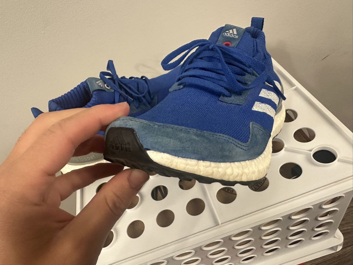 Adidas adidas Ultra Boost Mid Run Thru Time Size US 9 / EU 42 - 3 Thumbnail