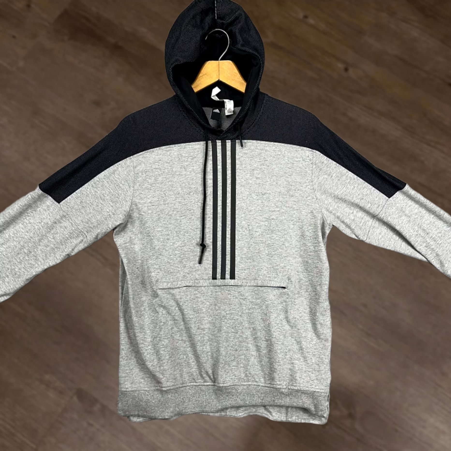 Adidas Adidas Sports Hoodie Sweatshirt Mens Medium Black Gray 3-Striped Pullover Pullover Hoodie Logo Striped Performance Gym Athletic Outdoor Size US M / EU 48-50 / 2 - 1 Thumbnail