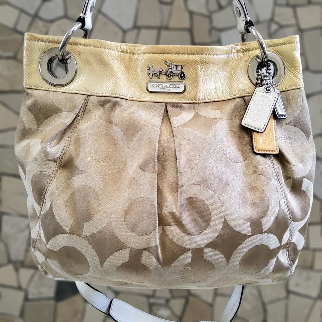 Coach Coach Signature Patent Trim Crossbody Shoulder Handbag Purse Size ONE SIZE - 1 Thumbnail