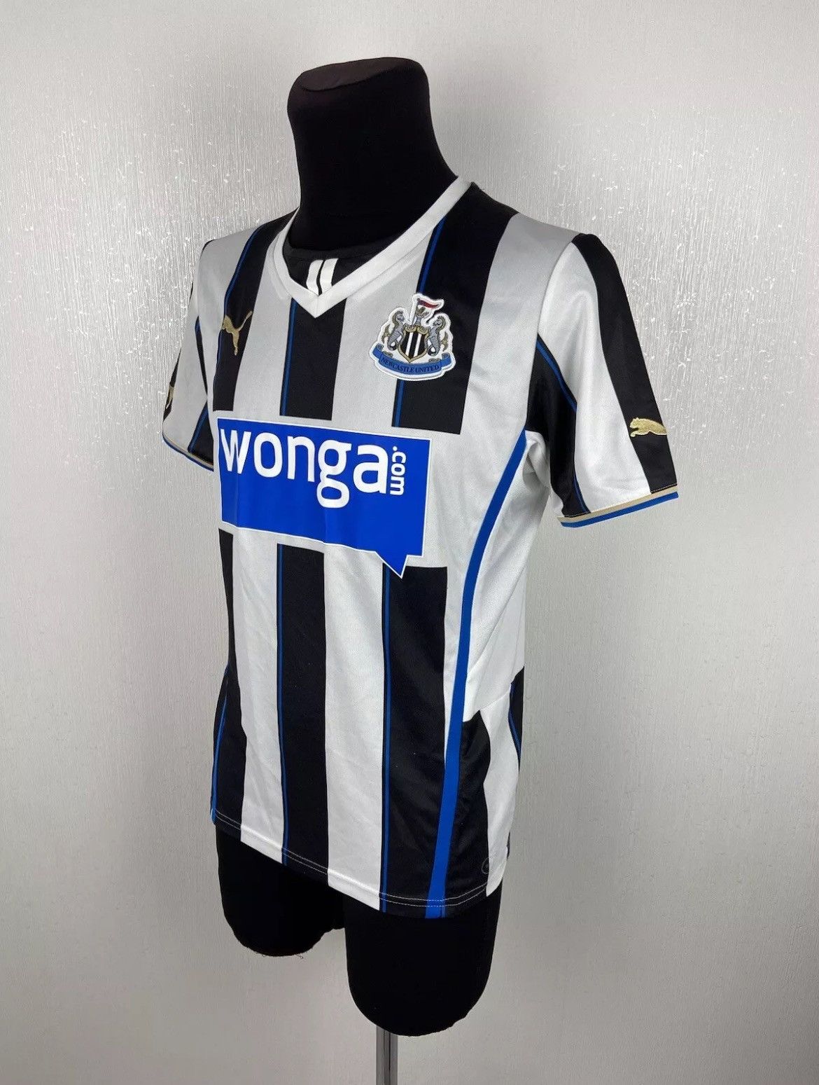 Puma Newcastle United FC 2013/14 Home Jersey Shirt Puma Size S Size US S / EU 44-46 / 1 - 2 Thumbnail