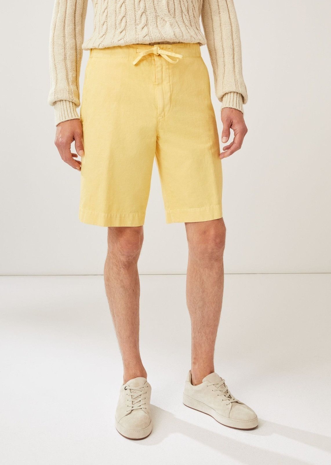 o1srvl11e1024 Bermuda Shorts in Yellow