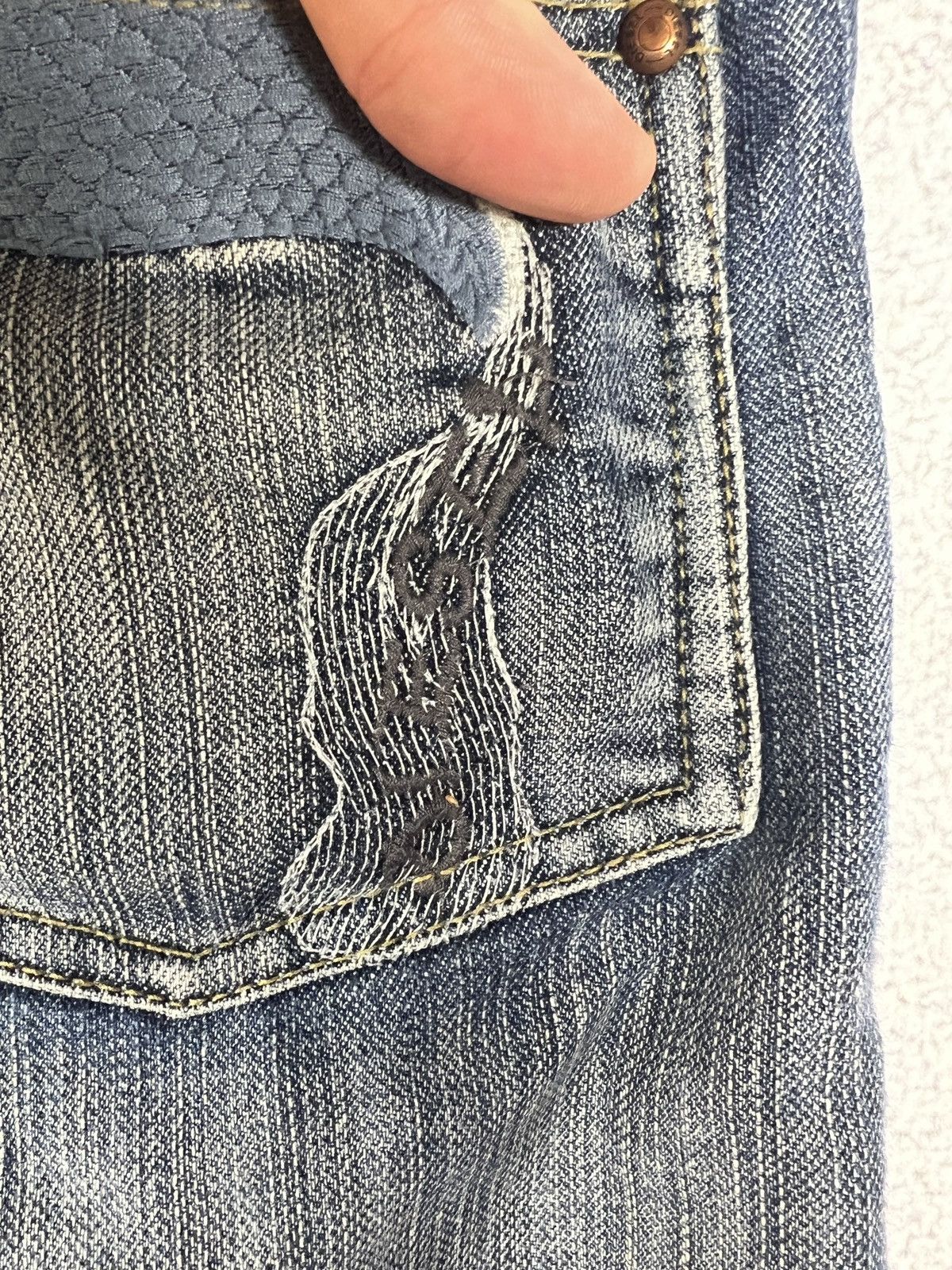 Diesel Vintage Diesel Embroidered Logo Distressed Faded Jeans Y2k Size US 32 / EU 48 - 10 Thumbnail