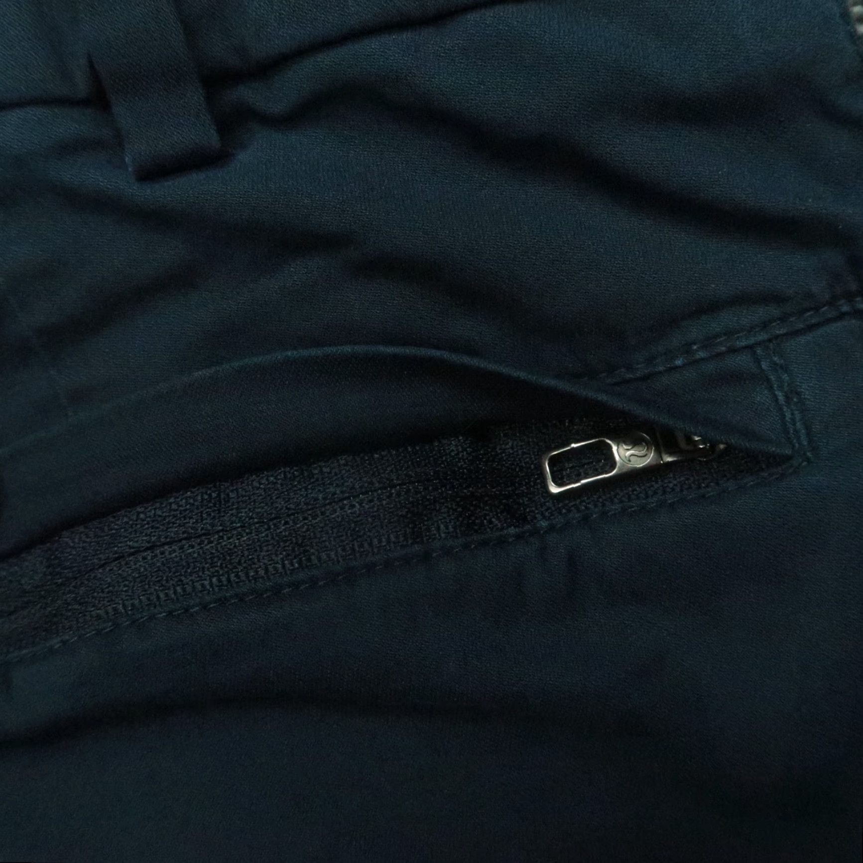 Lululemon Lululemon Pants Mens 32x33 Blue Classic Chino Zip Pocket Stretch Work Travel Size US 32 / EU 48 - 6 Thumbnail