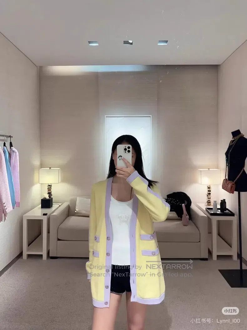 Chanel Chanel 24C yellow and purple V-neck colourful diamond buck Size XS / US 0-2 / IT 36-38 - 9 Thumbnail