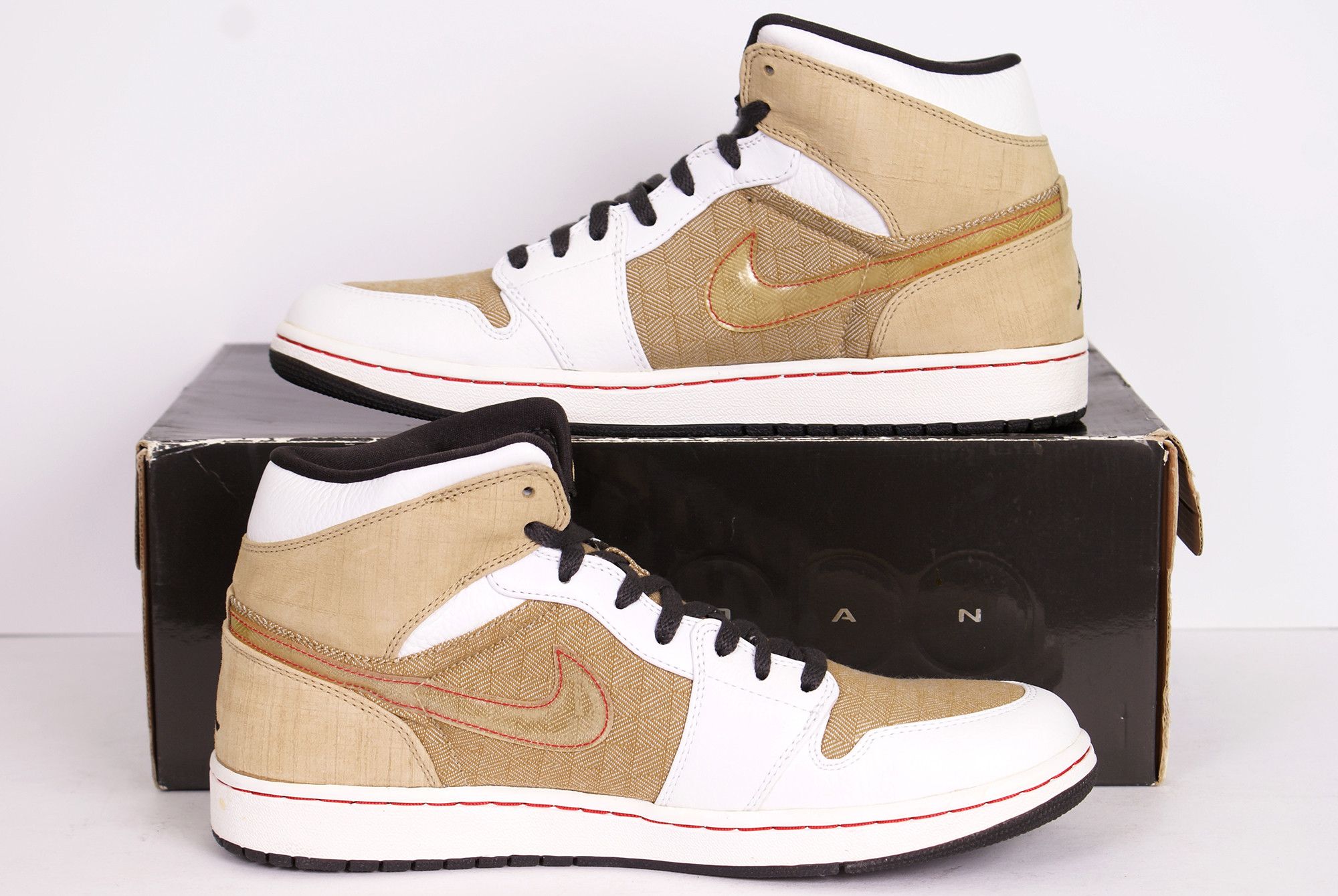 Jordan Brand 2008 Nike Air Jordan 1 Retro FATHERS DAY Tweed 325514 101 Size US 12 / EU 45 - 2 Thumbnail