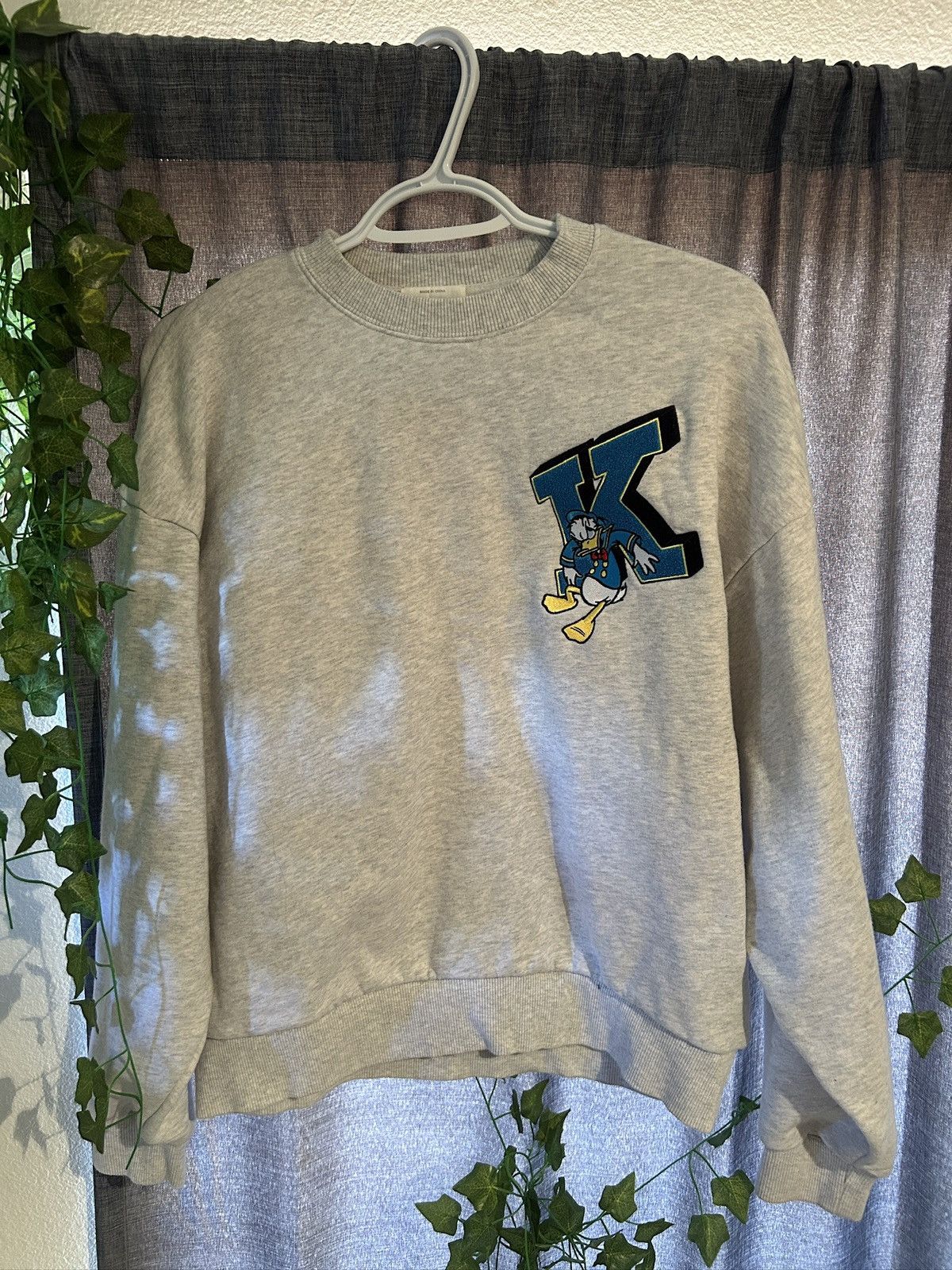 Disney × Kith Kith x Disney Donald Duck Varsity Crewneck Size US XS / EU 42 / 0 - 1 Thumbnail