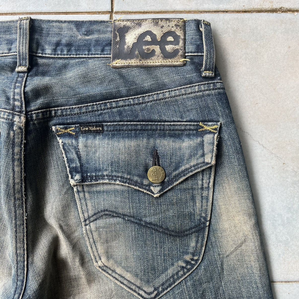 Lee Distressed Vintage Lee Riders Gold Label Japan Jeans Size US 33 - 4 Thumbnail