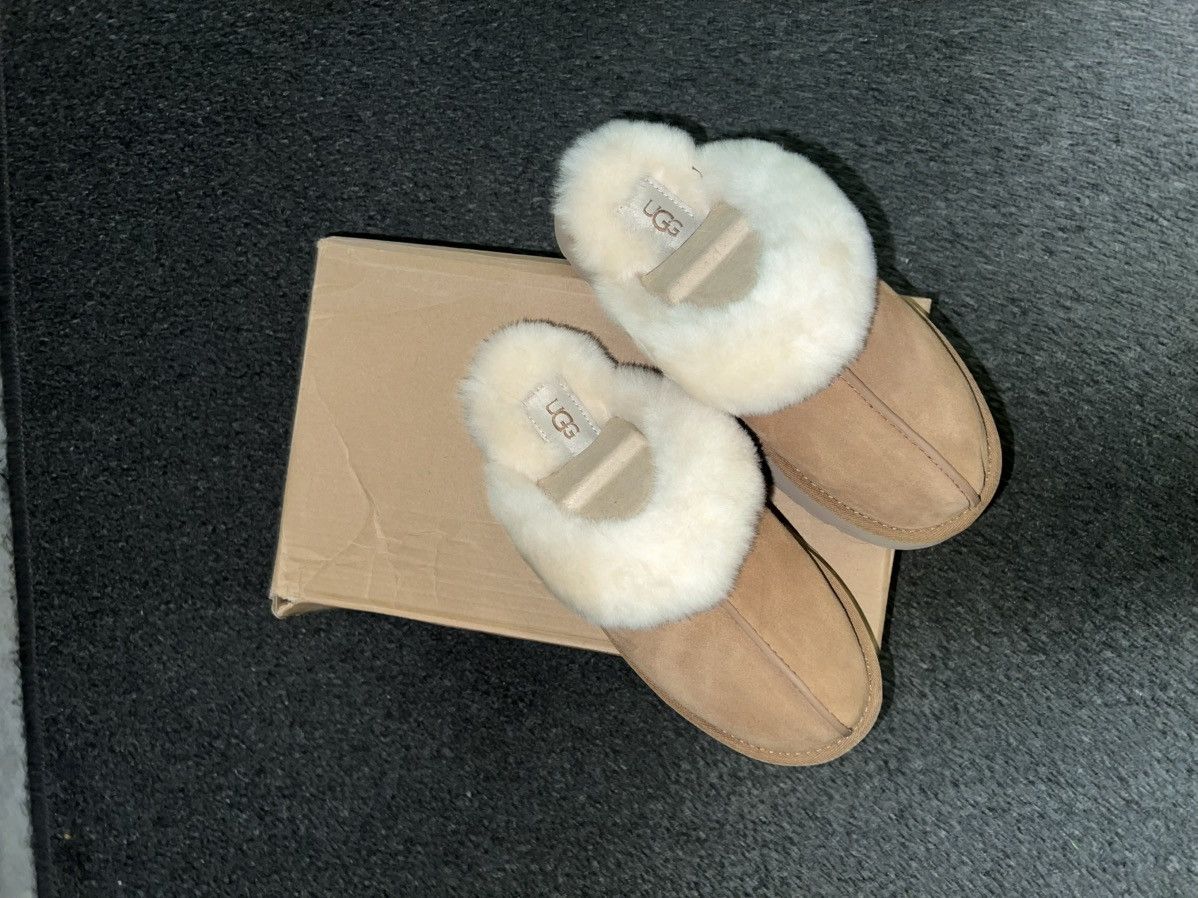 Ugg UGG Women's Disquette Platform Clog Slipper, US 7, Chestnut Size US 7 / IT 37 - 9 Thumbnail