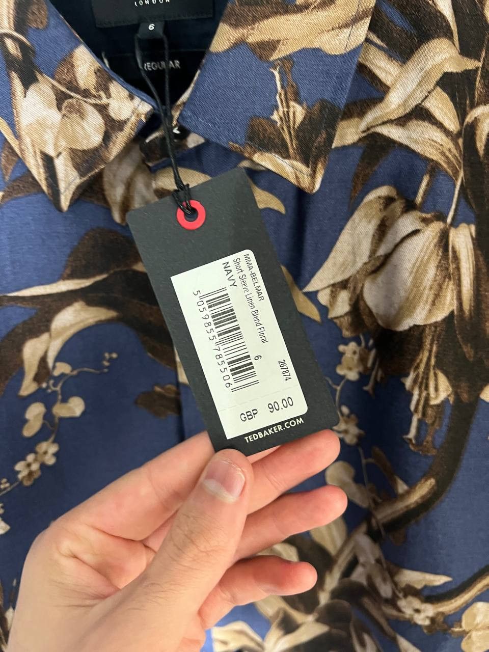 Ted Baker VERY RARE TED BAKER FLOWERS DESIGNER CASUAL SHIRTS HAWAII Size US L / EU 52-54 / 3 - 7 Thumbnail