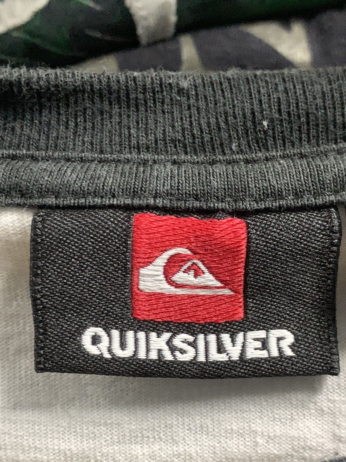 Quiksilver Quiksilver big logo long sleeve shirt Size US L / EU 52-54 / 3 - 13 Thumbnail