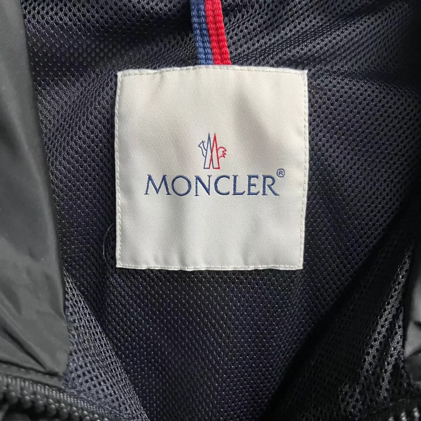 Moncler Moncler Black Zip Hooded Jacket Women's Size 4 Size US XL / EU 56 / 4 - 3 Thumbnail