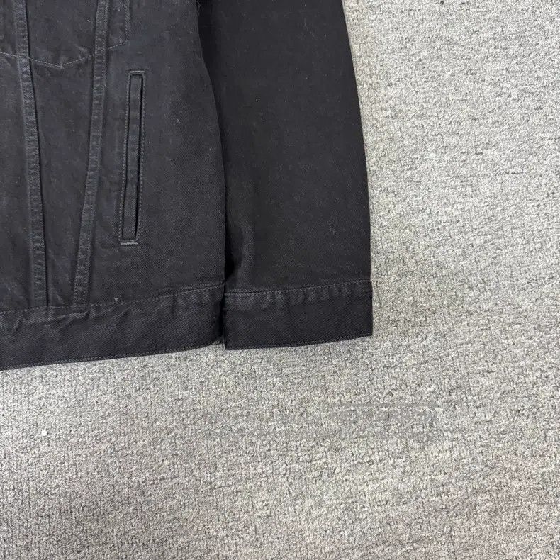 Balenciaga Balenciaga Back Crystal Logo Faded Washed Denim Jacket Size XXS / US 00 / IT 34 - 3 Thumbnail