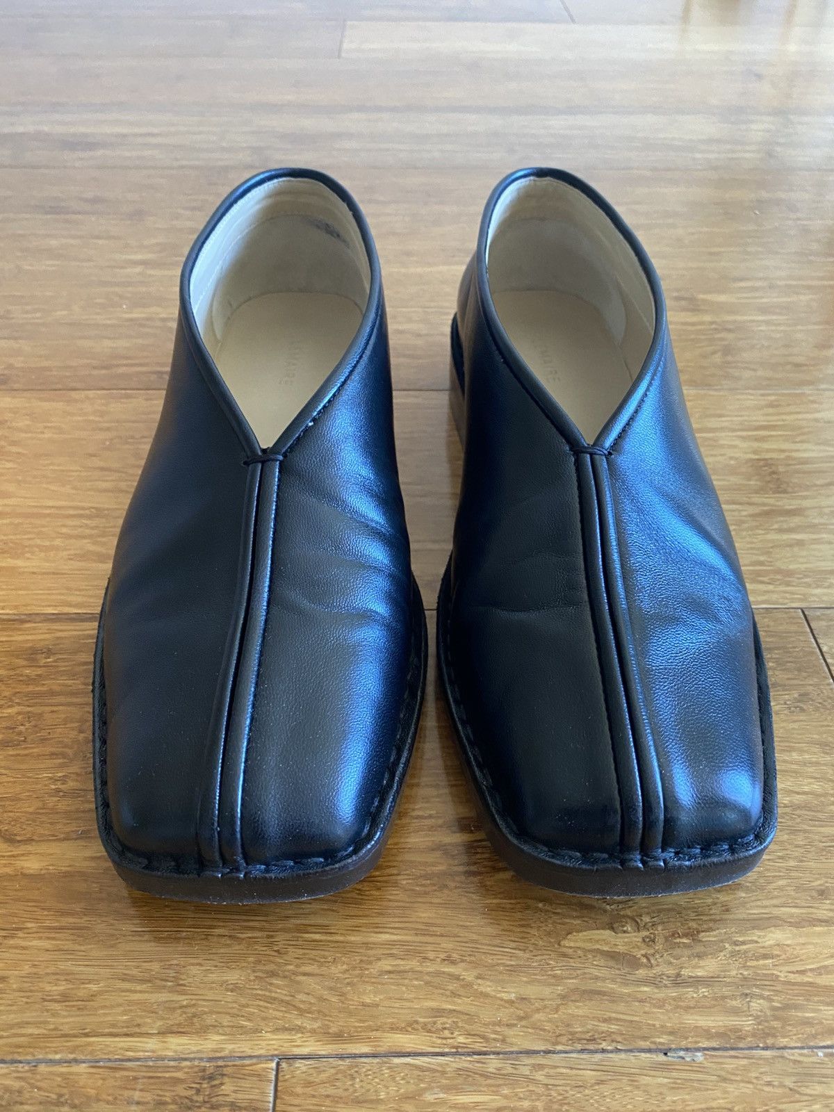 LEMAIRE CHINESE PIPED SLIPPERS 42 ルメール Lemaire Chinese Piped Slippers Sizing : r/ThrowingFits