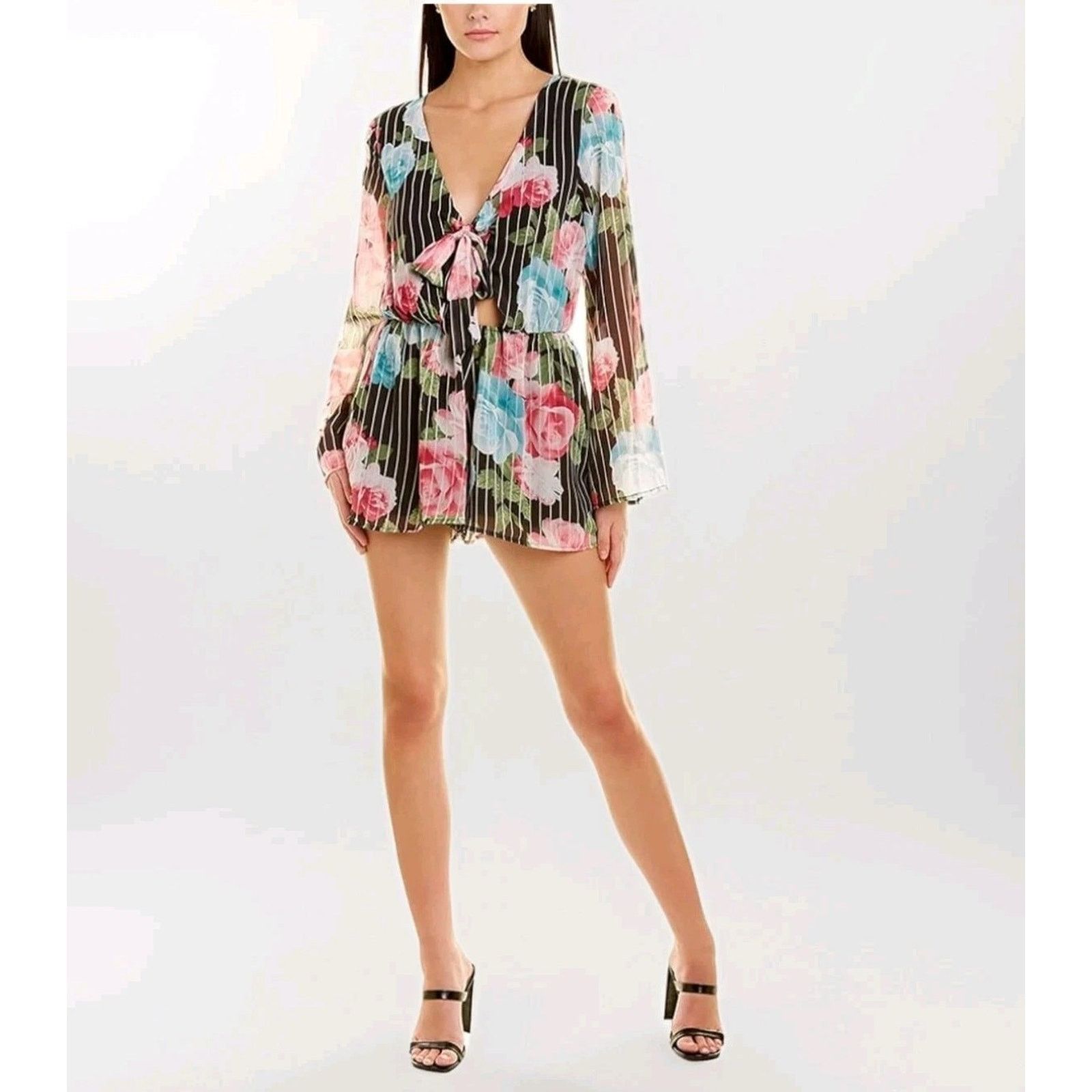 Bebe Bebe The Front Ruffle Flutter Sleeve Romper Blossom Roman S Size 26" / US 2 / IT 38 - 7 Thumbnail