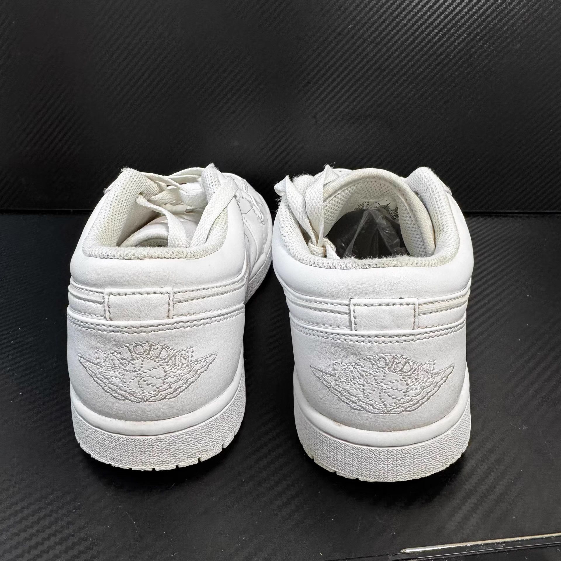Nike AJ1 Low All White Low-Top Basketball Shoes Q10 Size US 8.5 / EU 41-42 - 3 Thumbnail