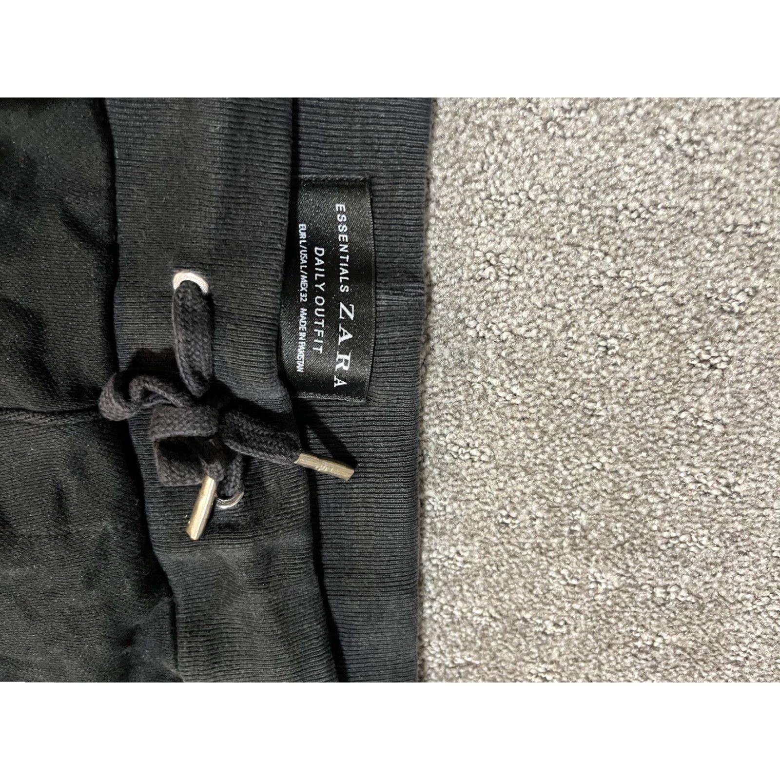 Zara Zara Essentials Daily Outfit Jogger Pants Skinny Black Womens SZ Large Flaw Size 36" / US 14 / IT 50 - 5 Thumbnail