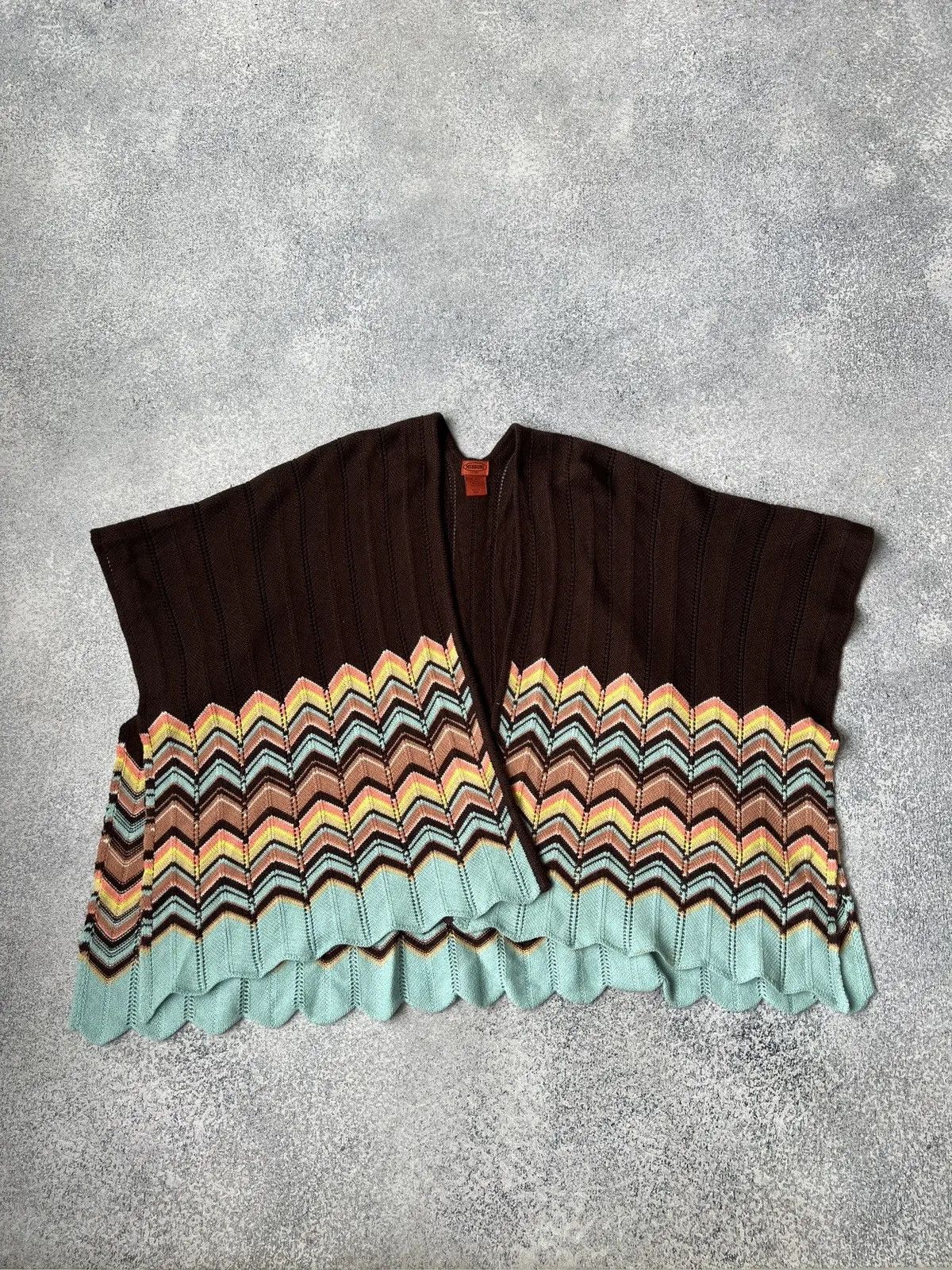 Designer × Missoni × Vintage Vintage women’s zig zag fringed Missoni poncho Size M / US 6-8 / IT 42-44 - 1 Thumbnail