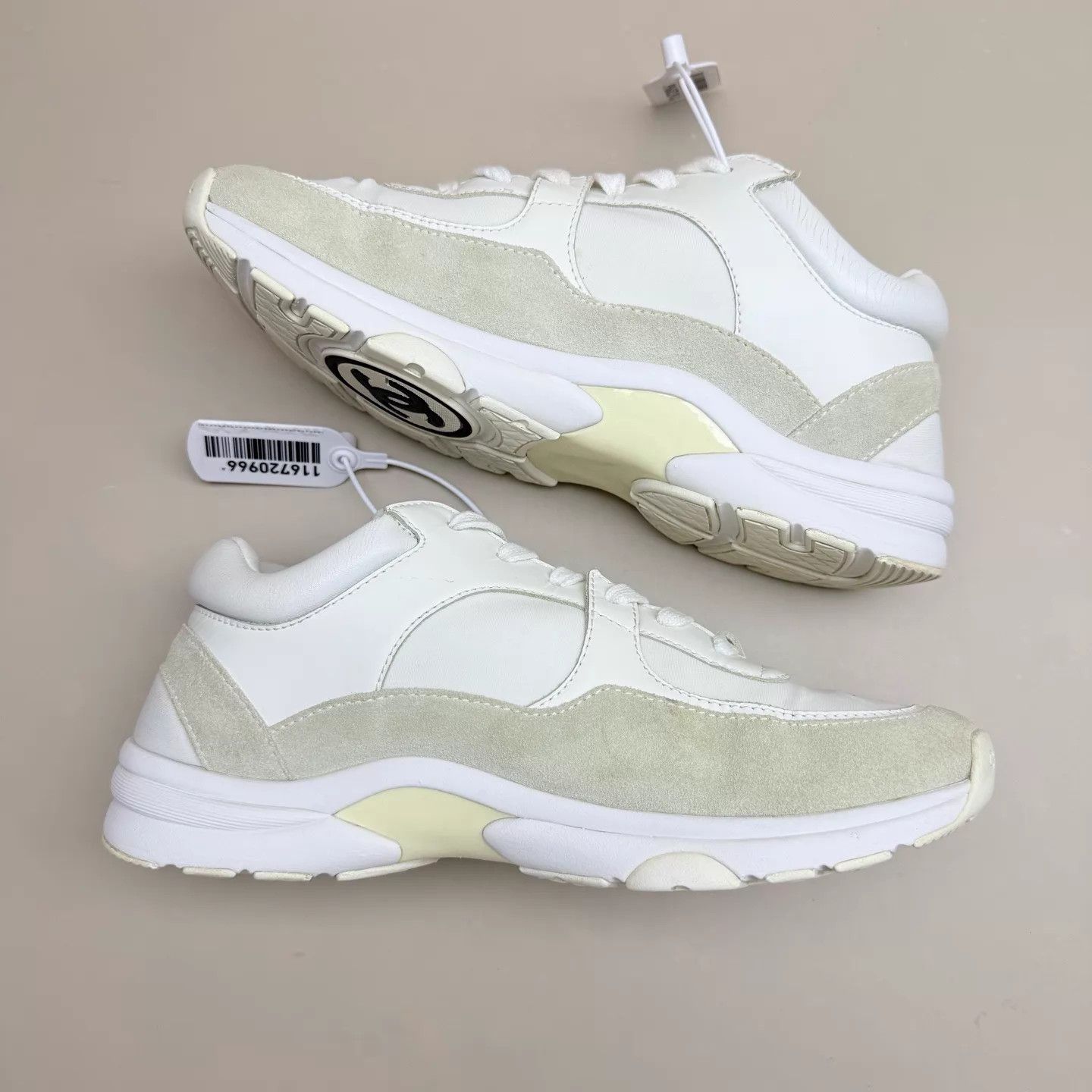 Chanel CHANEL CC Cream Suede Casual Shoes 39 EU 95 New Size US 8.5 / IT 38.5 - 6 Thumbnail