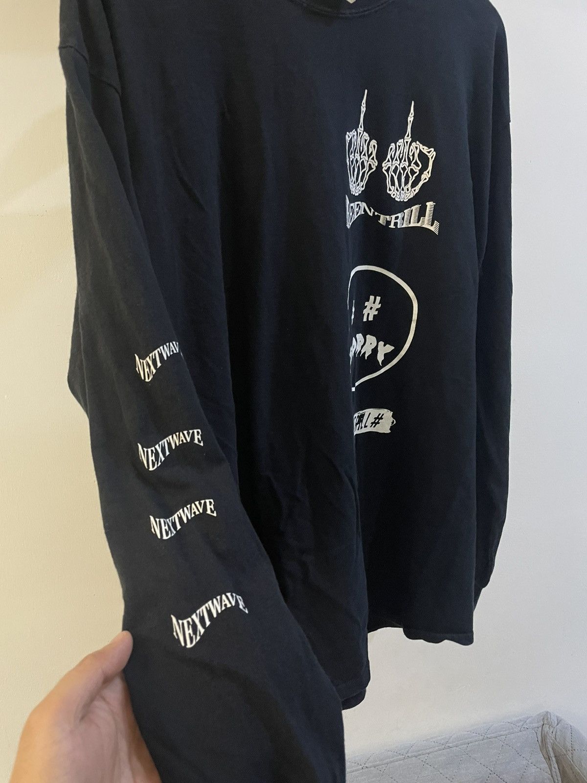 Been Trill × Hood By Air Been Trill x Mall Ratz Sorry Middle Finger L/S Shirt Size US XL / EU 56 / 4 - 7 Thumbnail