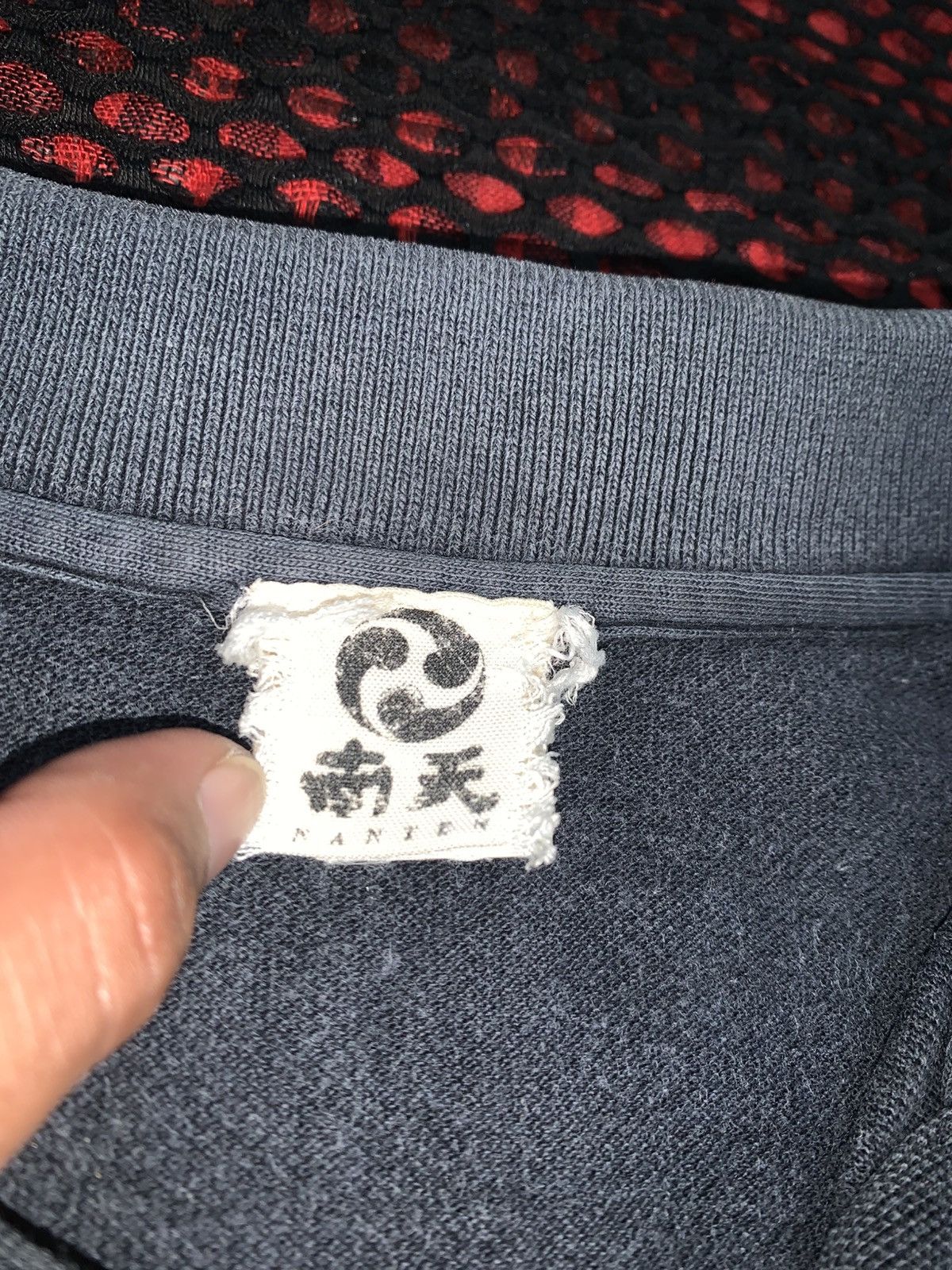 Japanese Brand Nanten Sunfaded Gothic Sukajan Polo Tshirt Size US M / EU 48-50 / 2 - 12 Thumbnail